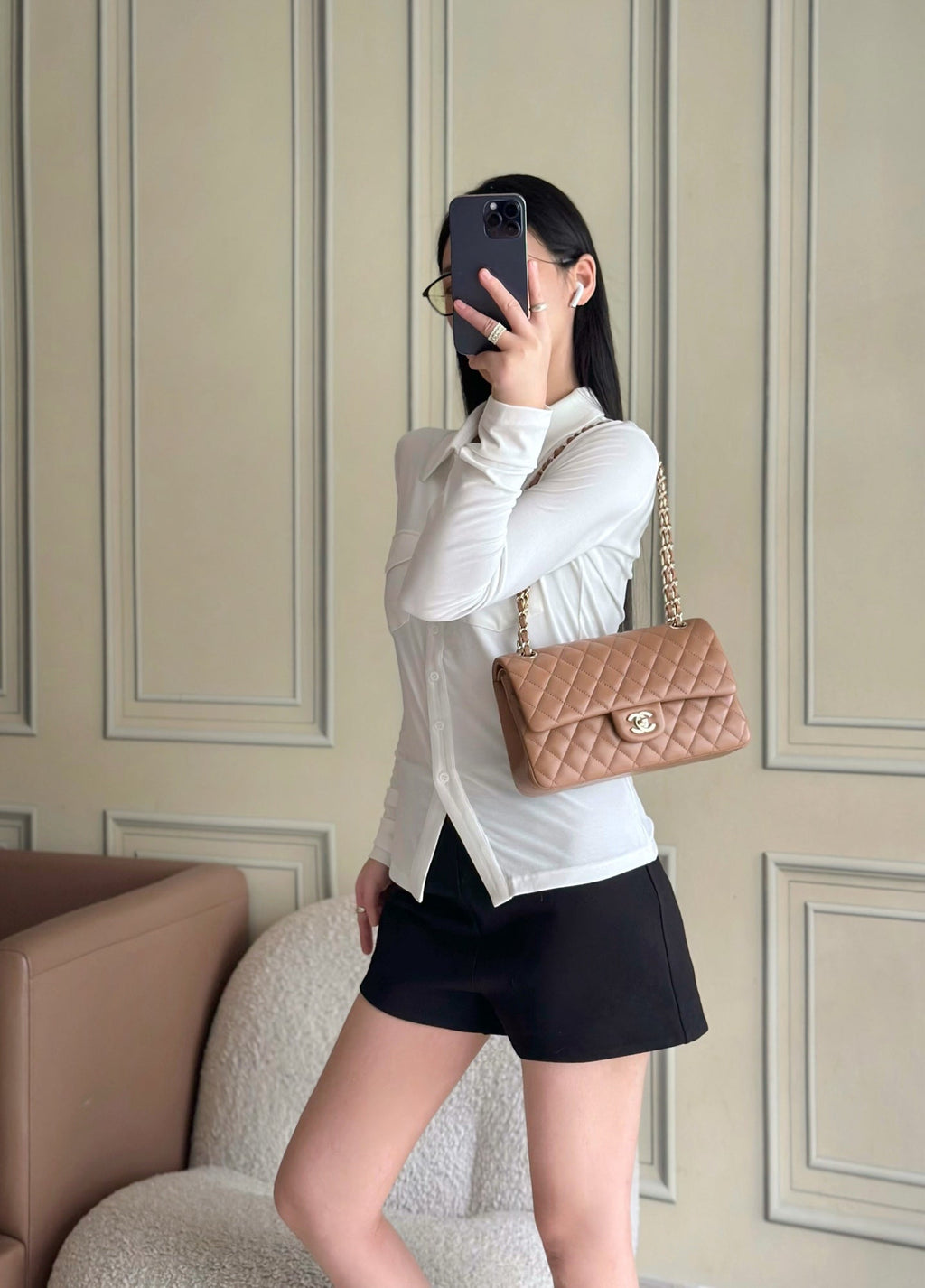 CHANEL 25S CLASSIC FLAP BAG 25 CM IN LIGHT BROWN LAMBSKIN WITH GOLD HARDWARE