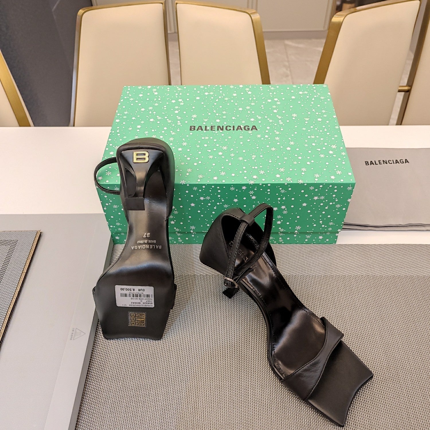 OPEN-TOE CURVED HIGH HEEL SANDALS IN BLACK SMOOTH CALFSKIN