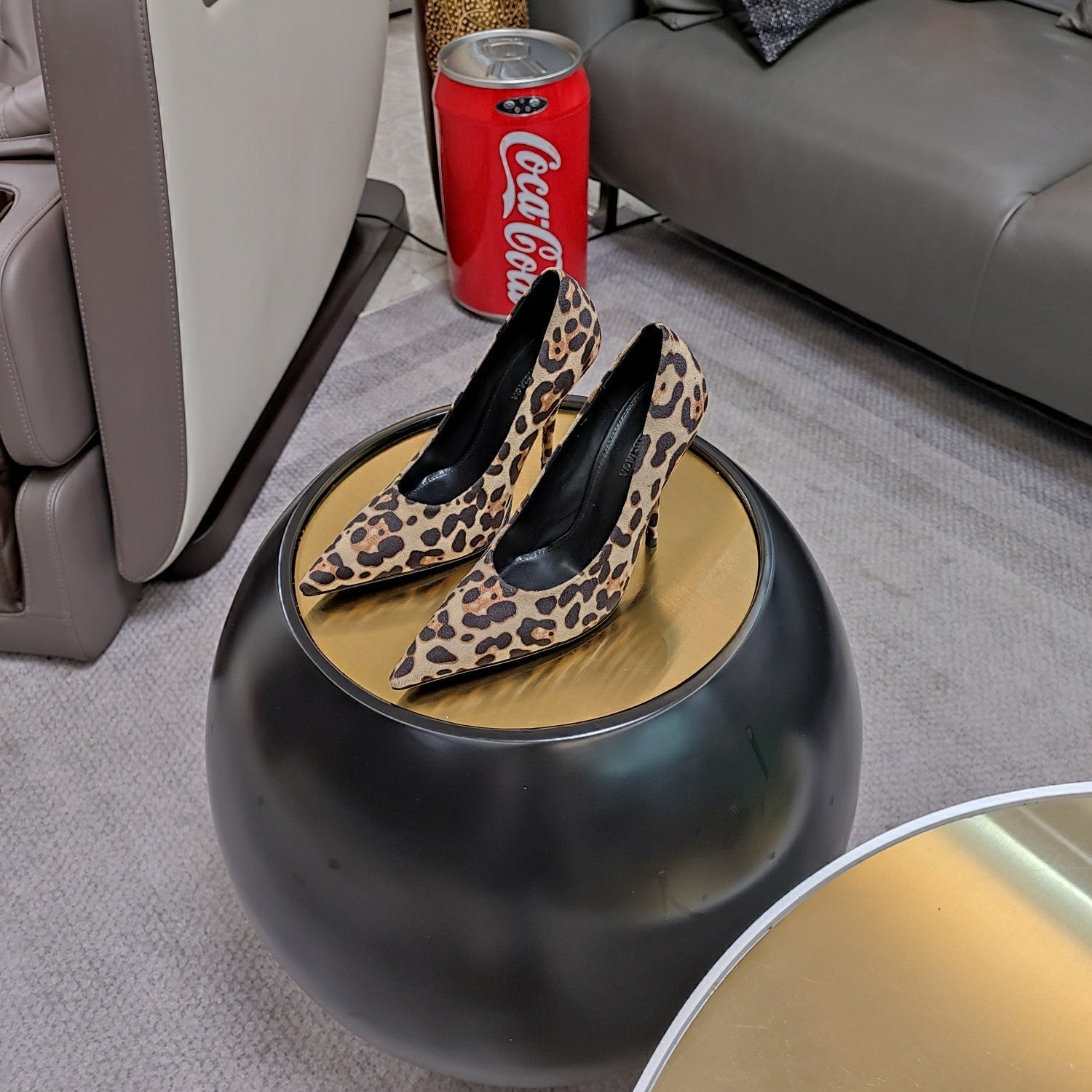 HIGH PUMPS IN BEIGE LEOPARD PRINT SUEDE