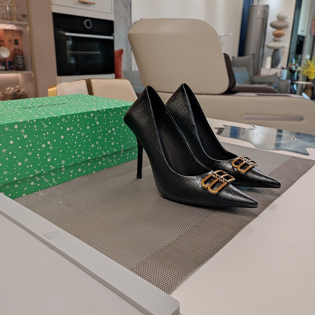 POINTED BB GOLD BUCKLE HIGH PUMPS IN BLACK CROCODILE PATTERN CALFSKIN