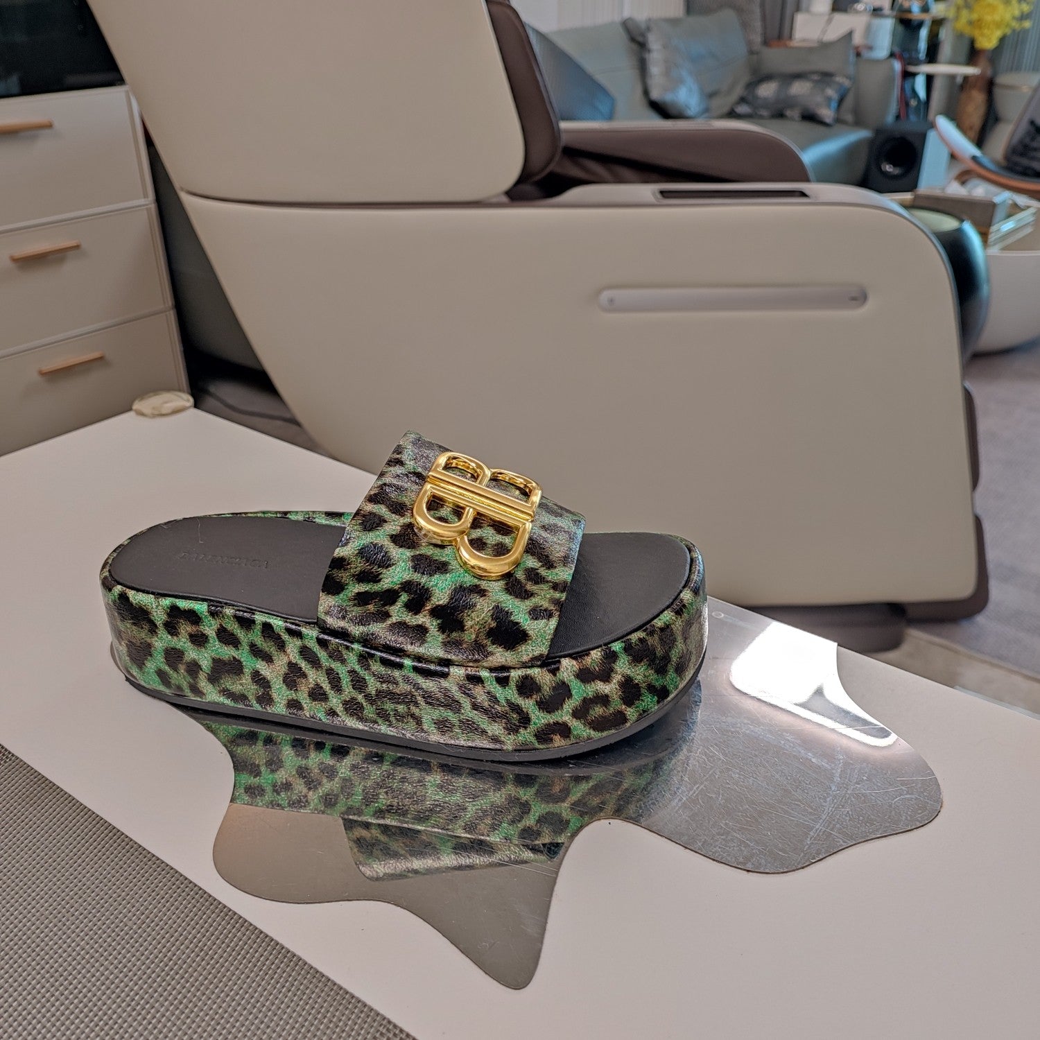 RISE SANDAL THICK-SOLED IN LIGHT GREEN LEOPARD PRINT CALFSKIN
