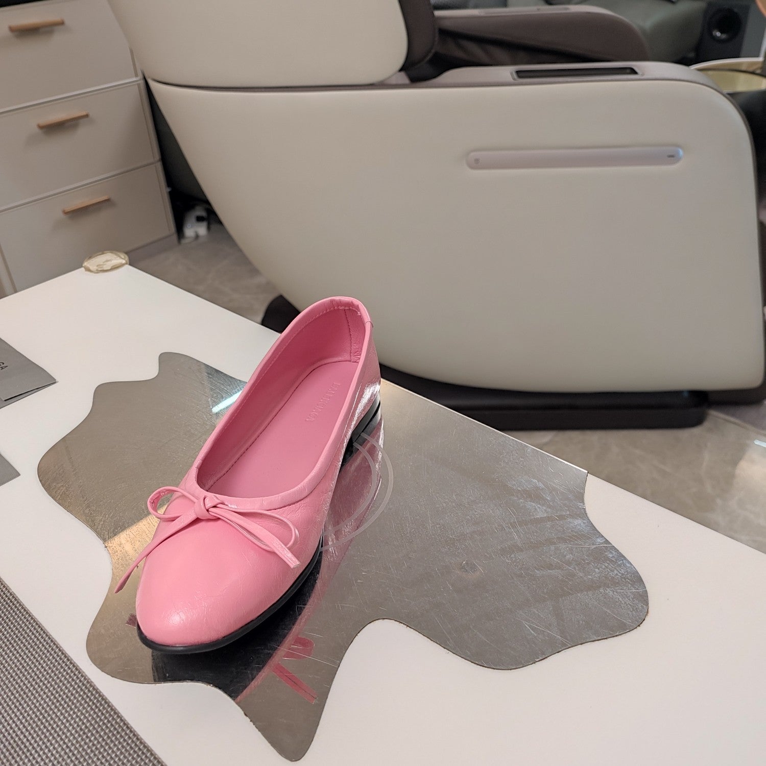 RHINESTONE BALLET FLATS WITH BOW IN SEA PINK WAX-OIL SHEEPSKIN