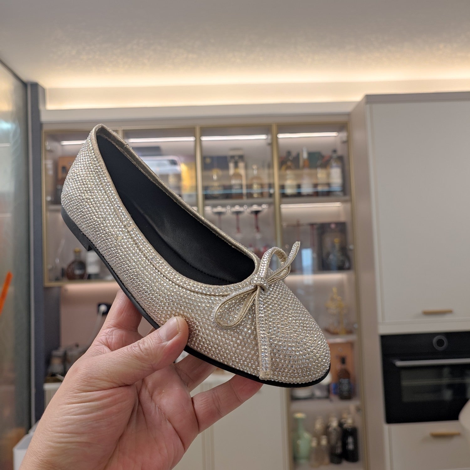 RHINESTONE BALLET FLATS WITH BOW IN BEIGE SHEEPSKIN