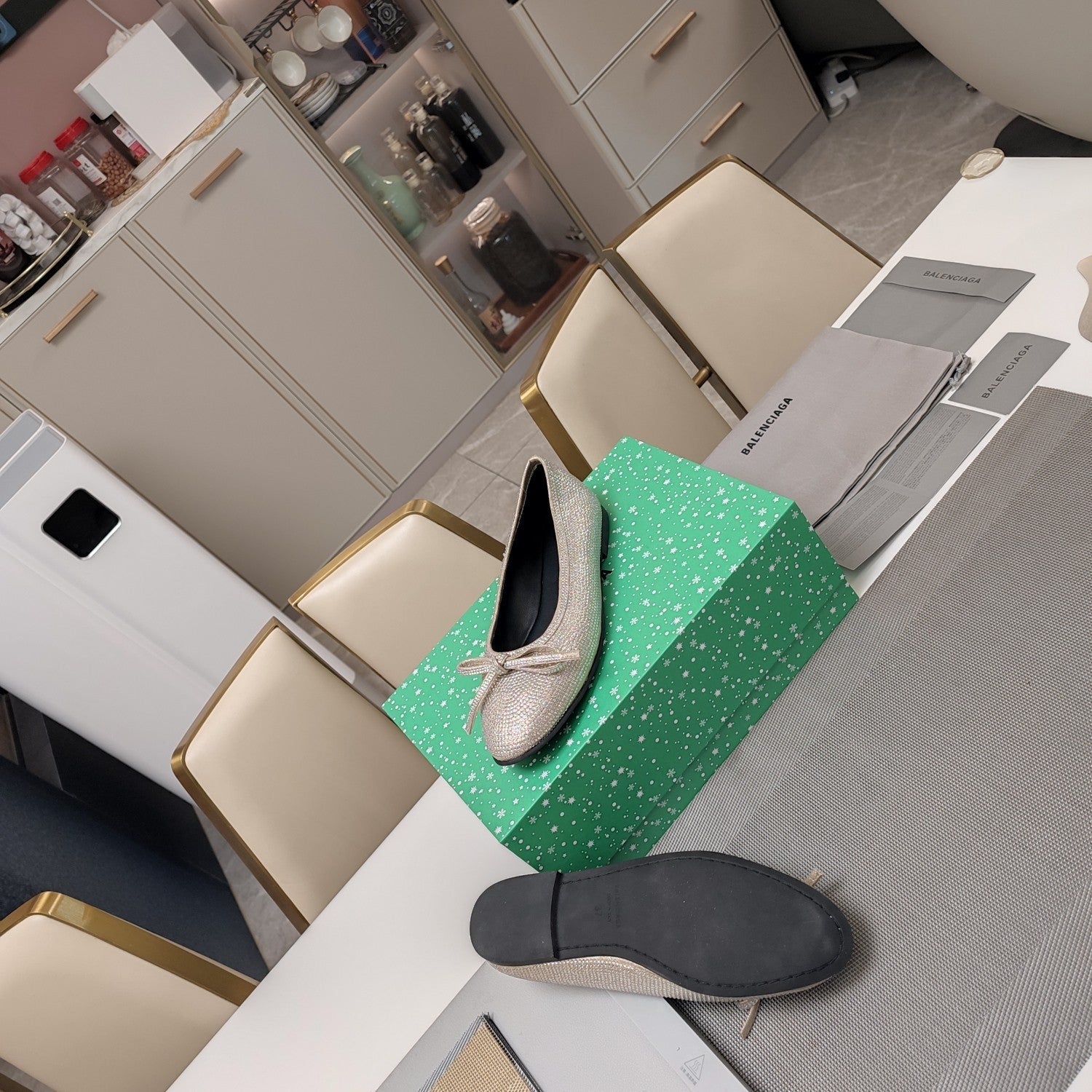 RHINESTONE BALLET FLATS WITH BOW IN BEIGE SHEEPSKIN