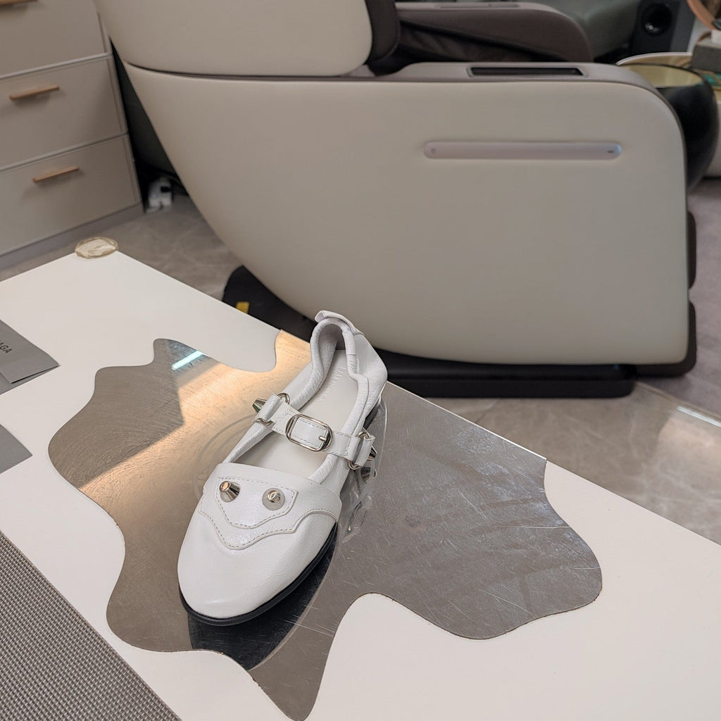 STUDDED MARY JANE FLATS IN WHITE SHINY LAMBSKIN