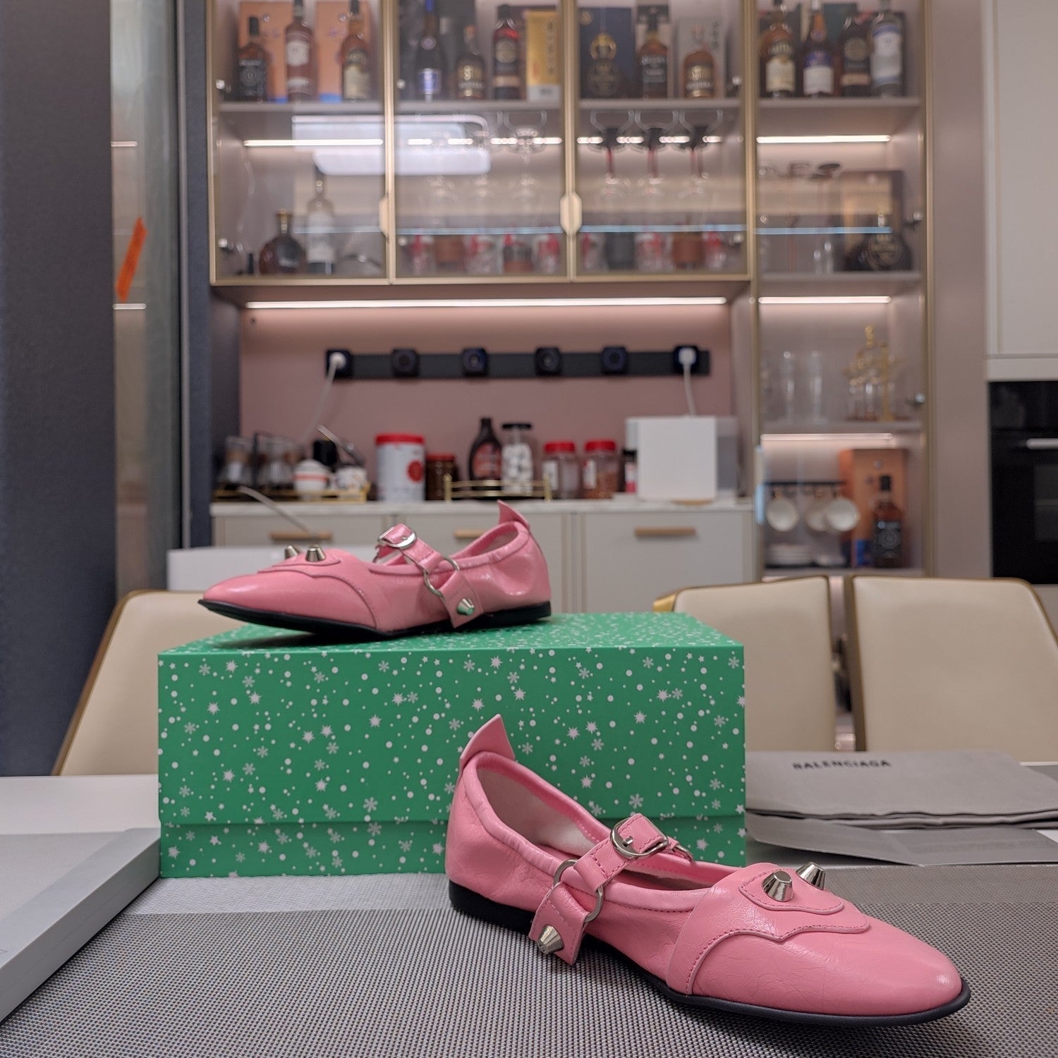 STUDDED MARY JANE FLATS IN SEA PINK SHINY LAMBSKIN