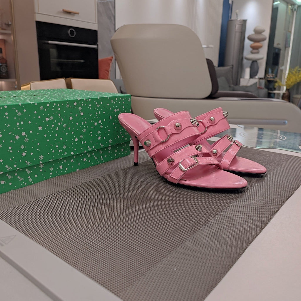 STRAPPY HIGH-HEELED SANDALS IN WEWAK PINK STUDDED WAX-OIL SHEEPSKIN