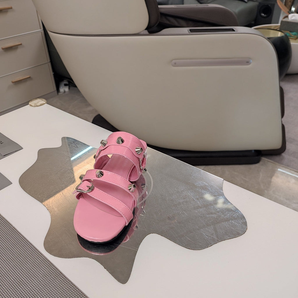 STRAPPY FLAT SANDALS IN WEWAK PINK STUDDED WAX-OIL SHEEPSKIN