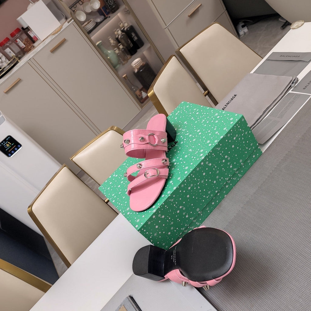 STRAPPY MEDIUM HEELED SANDALS IN WEWAK PINK STUDDED WAX-OIL SHEEPSKIN