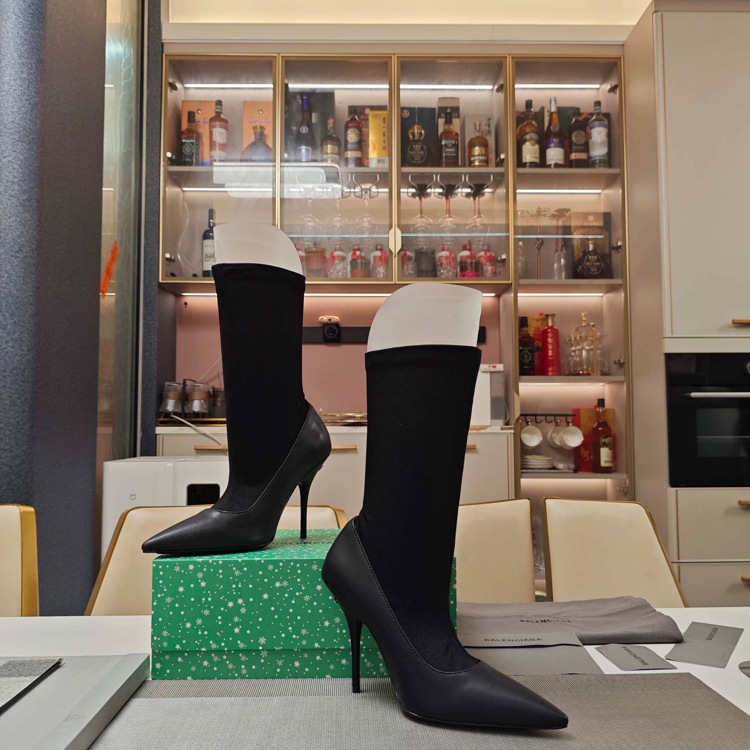 BALENCIAGA 25S POINTED-TOE HIGH HEELS 90 MM IN BLACK FABRIC AND CALFSKIN STYLE 4