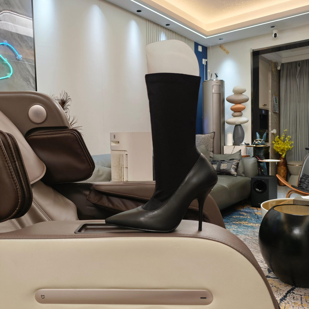 BALENCIAGA 25S POINTED-TOE HIGH HEELS 90 MM IN BLACK FABRIC AND CALFSKIN STYLE 4