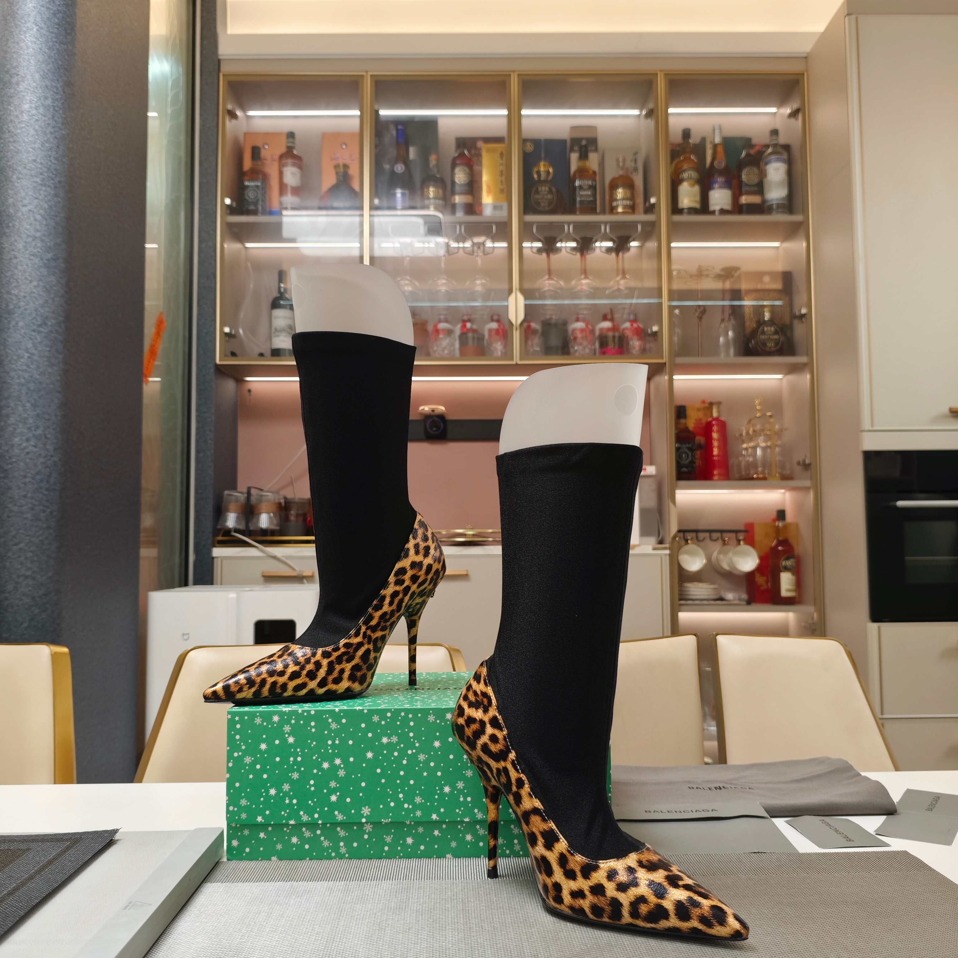 BALENCIAGA 25S POINTED-TOE HIGH HEELS 90 MM IN BLACK FABRIC AND LEOPARD PRINT CALFSKIN STYLE 2