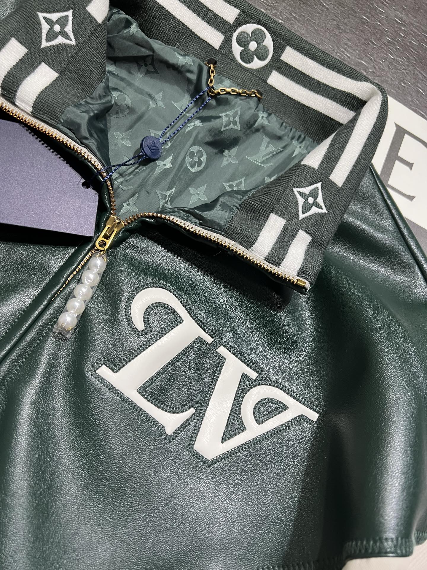 LV 25S UNISEX JACKET 0071