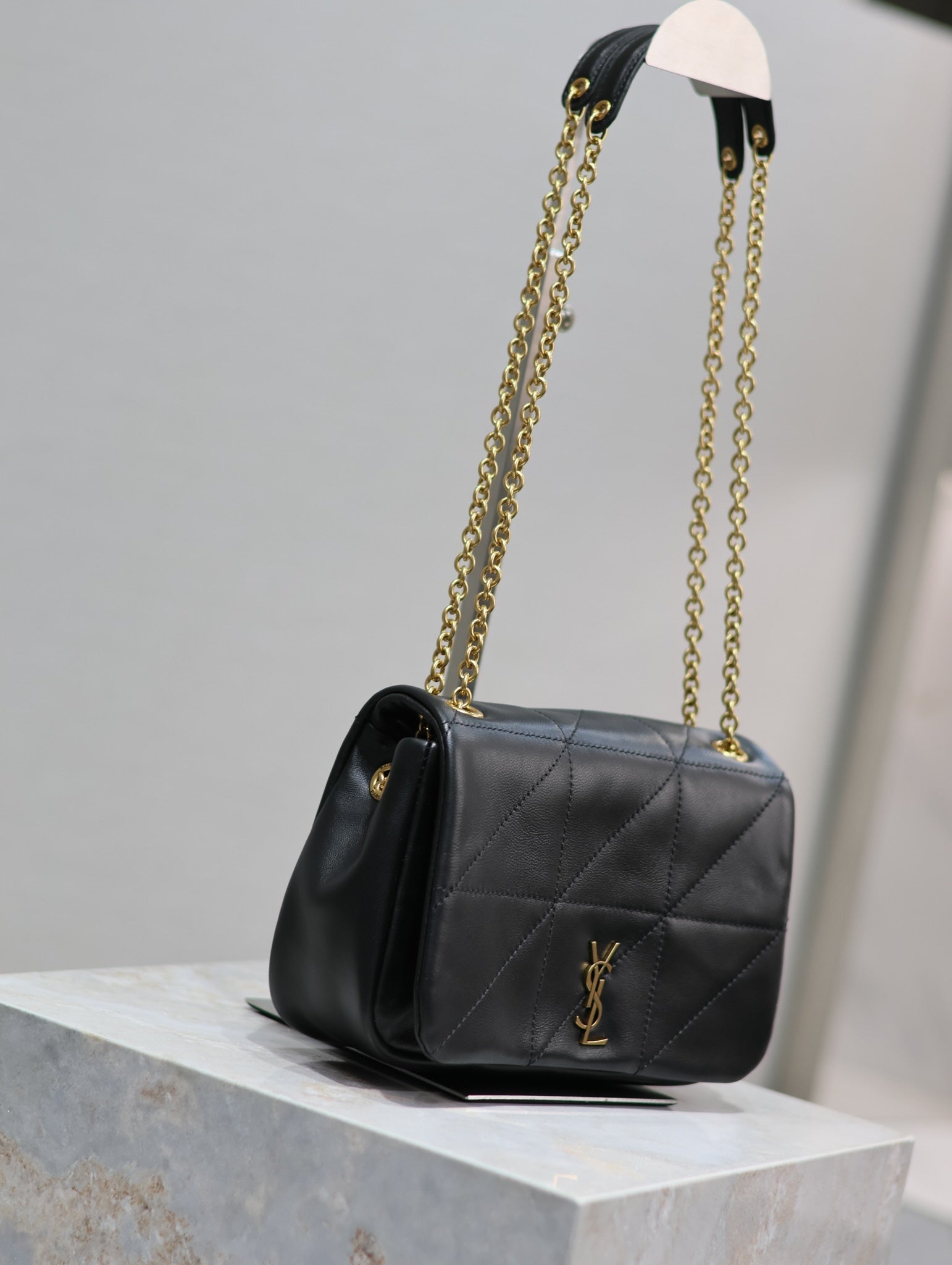 JAMIE 4.3 MINI BAG 20 IN BLACK LAMBSKIN GLOD HARDWARE