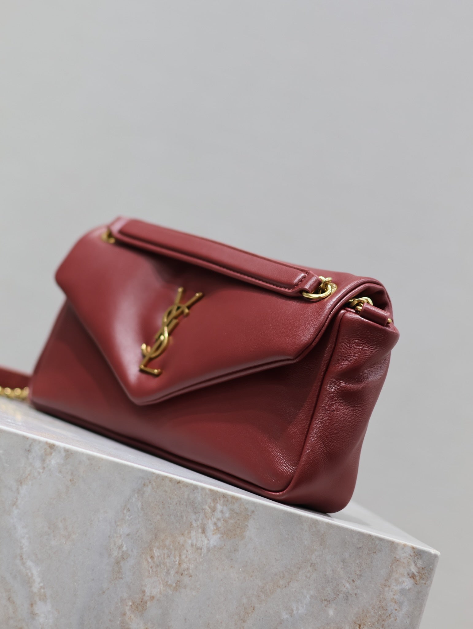 YSL 25S CALYPSO HANDBAG 26 IN BURGUNDY LAMBSKIN GOLD HARDWARE