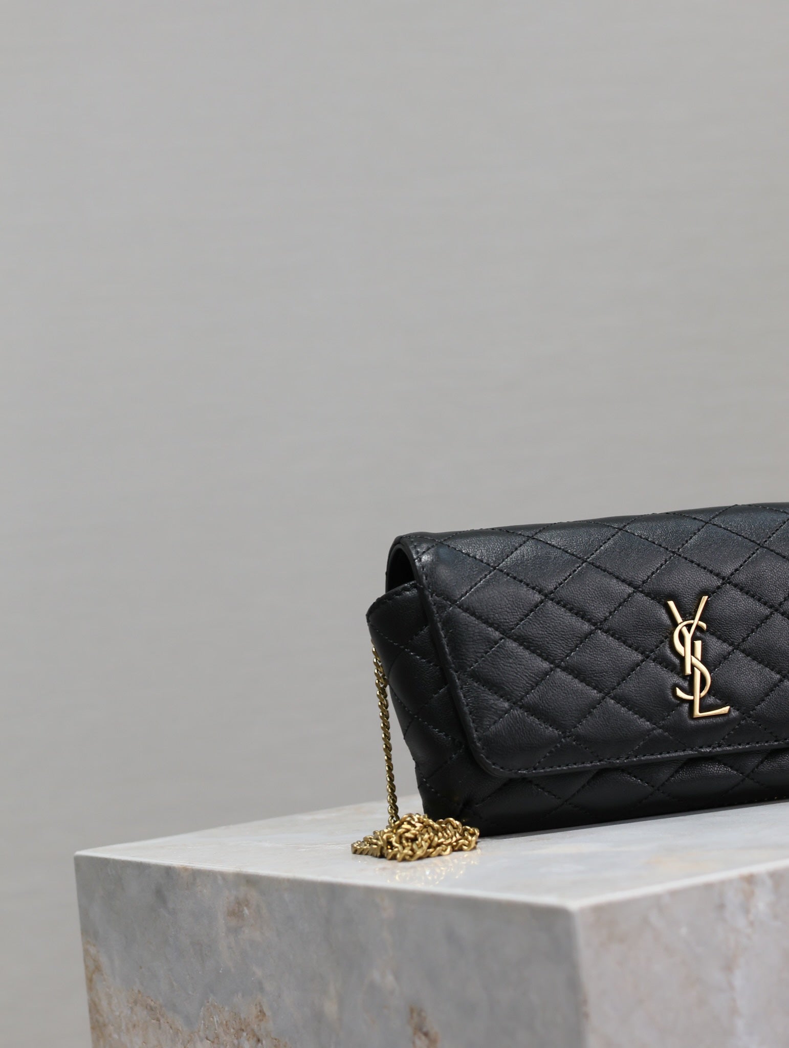 YSL 25S SAINT LAURENT GABY 19 IN BLACK QUILTED CALFSKIN GOLD HARDWRE