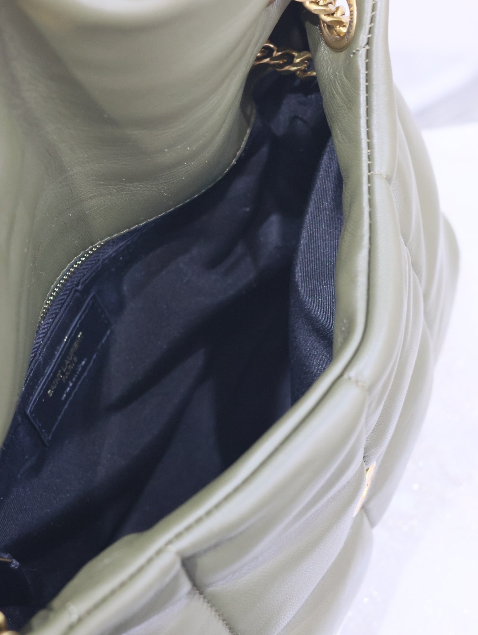 YSL 25S LOULOU PUFFER MM 29 IN DARK OLIVE CALFSKIN GOLD HARDWARE