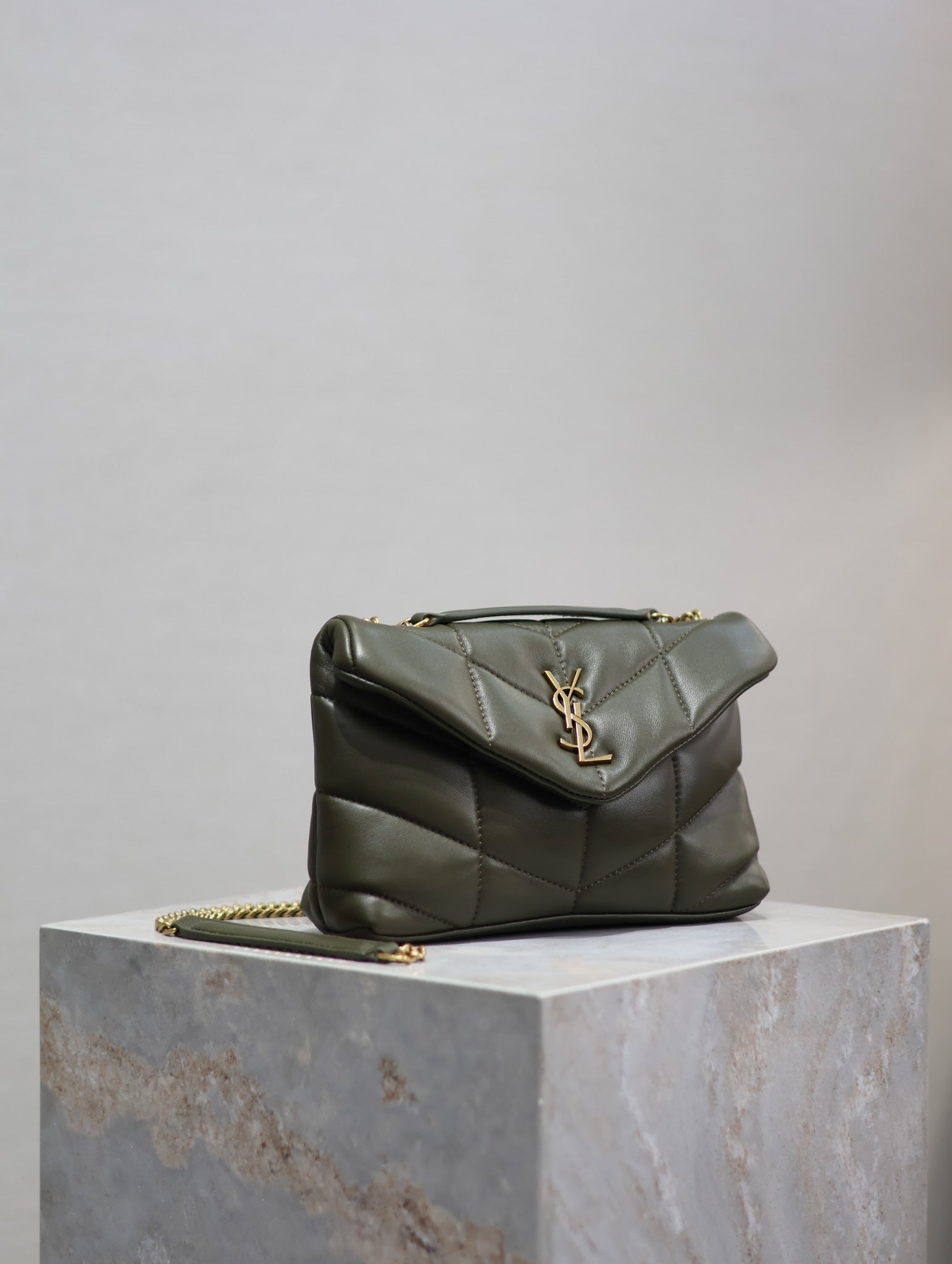 YSL 25S LOULOU PUFFER MINI 23 IN DARK OLIVE CALFSKIN GOLD HARDWRE