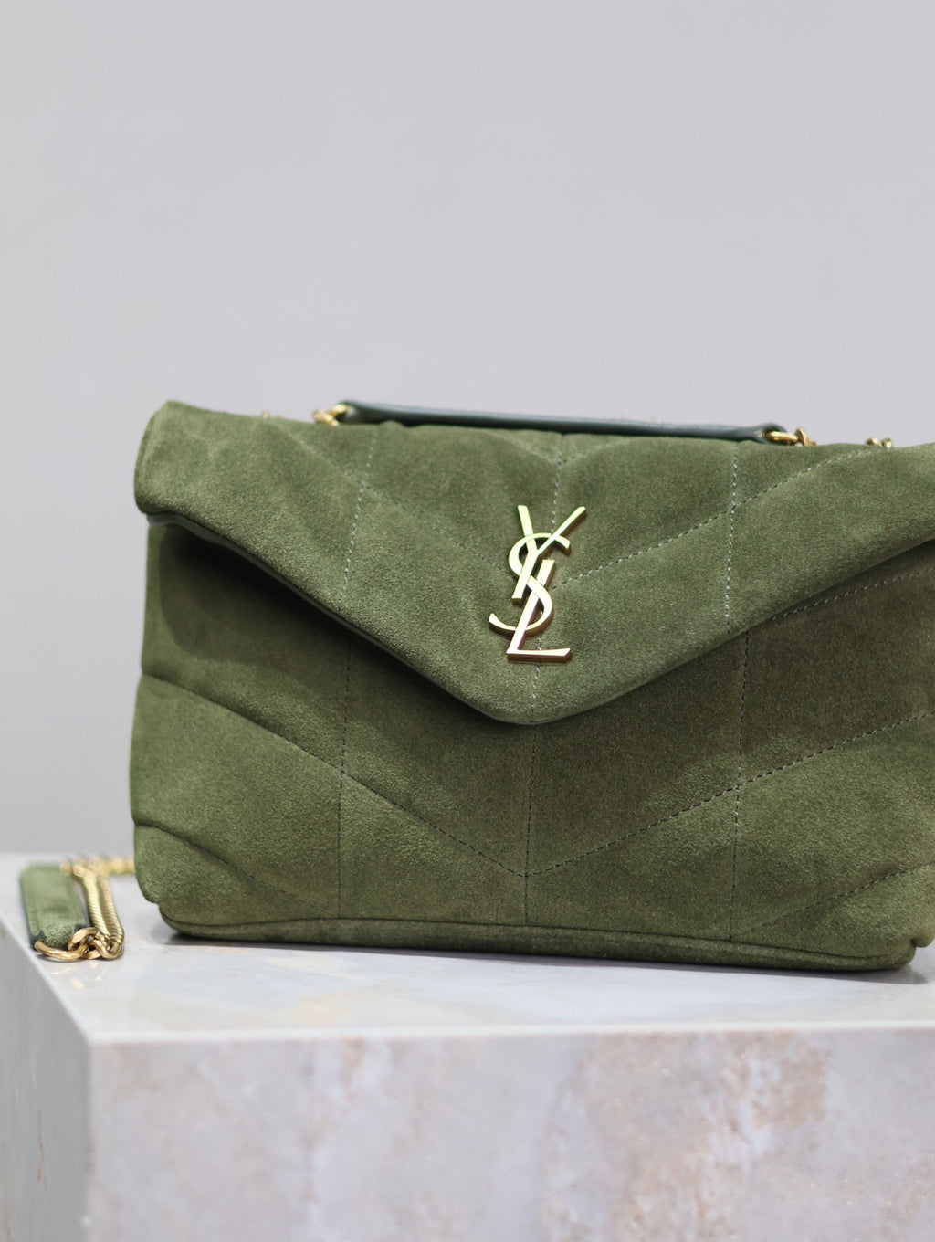 YSL 25S LOULOU PUFFER MINI 23 IN GREEN SUEDE GOLD HARDWRE