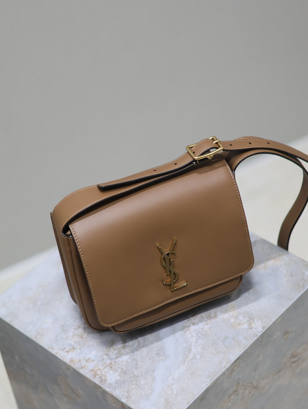 YSL 25S NIKI BABY 22 IN BROWN CALFSKIN GOLD HARDWRE