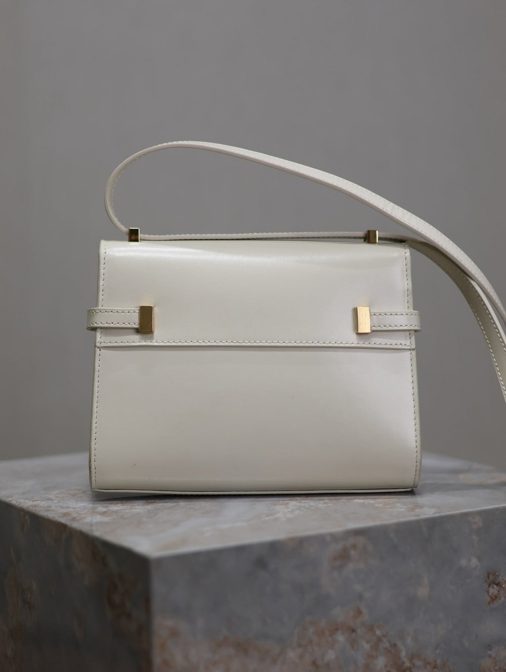 YSL 25S MINI MANHATTAN 19 IN BLANC VINTAGE CALFSKIN GOLD HARDWARE