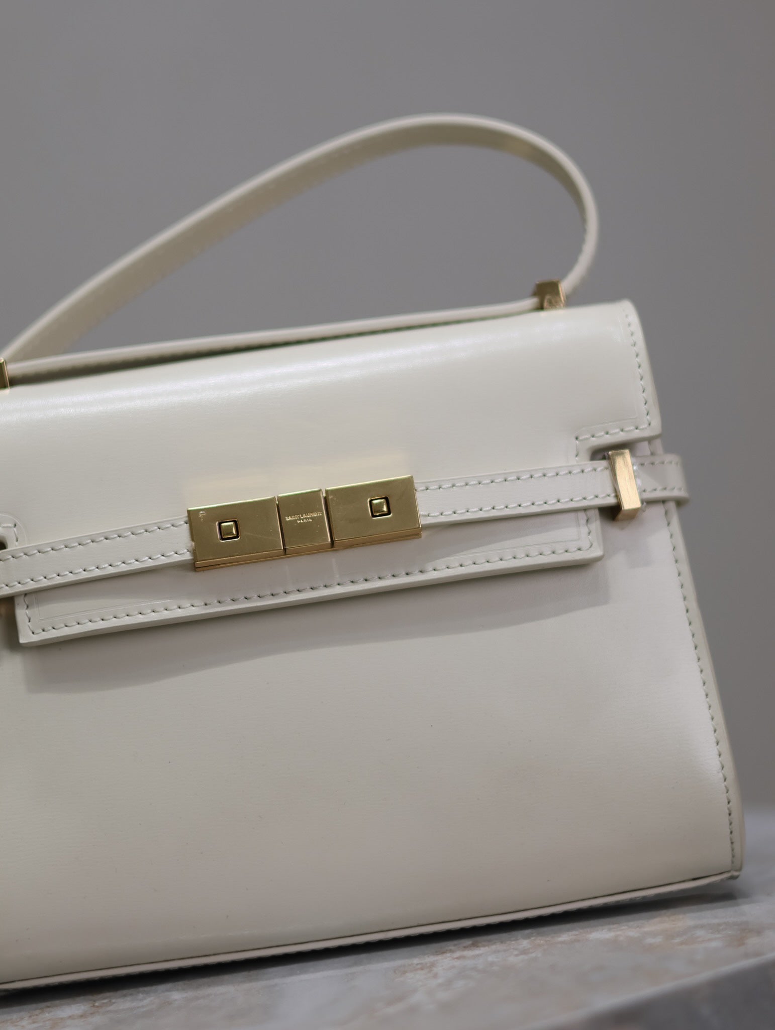 YSL 25S MINI MANHATTAN 19 IN BLANC VINTAGE CALFSKIN GOLD HARDWRE