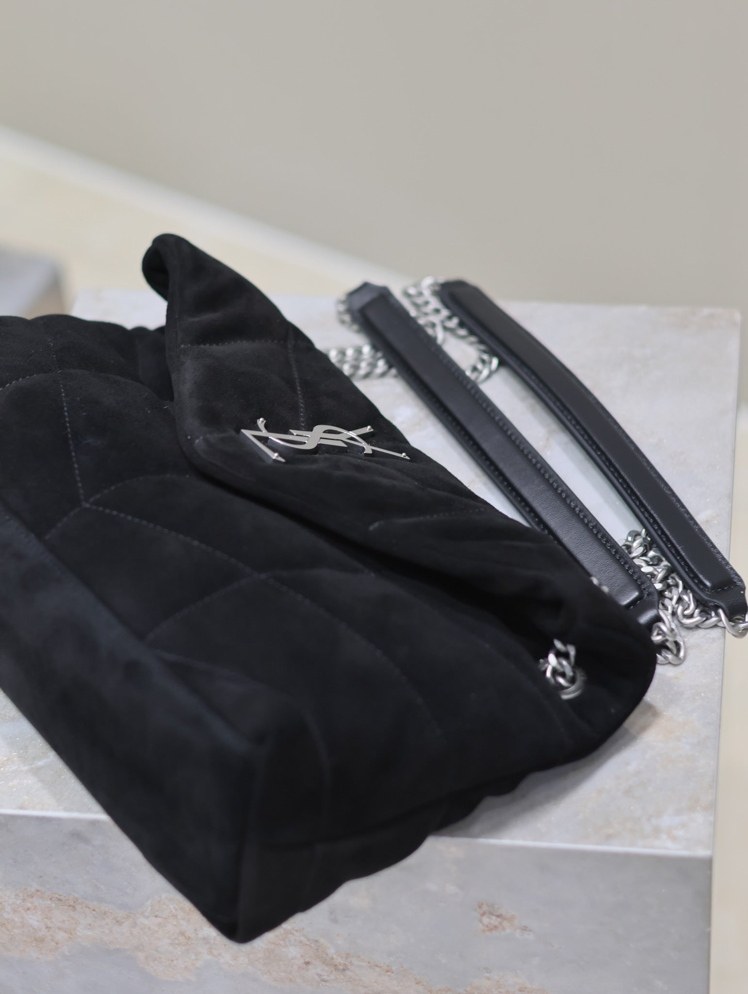 YSL 25S LOULOU PUFFER MM 29 IN BLACK SUEDE SILVER HARDWARE