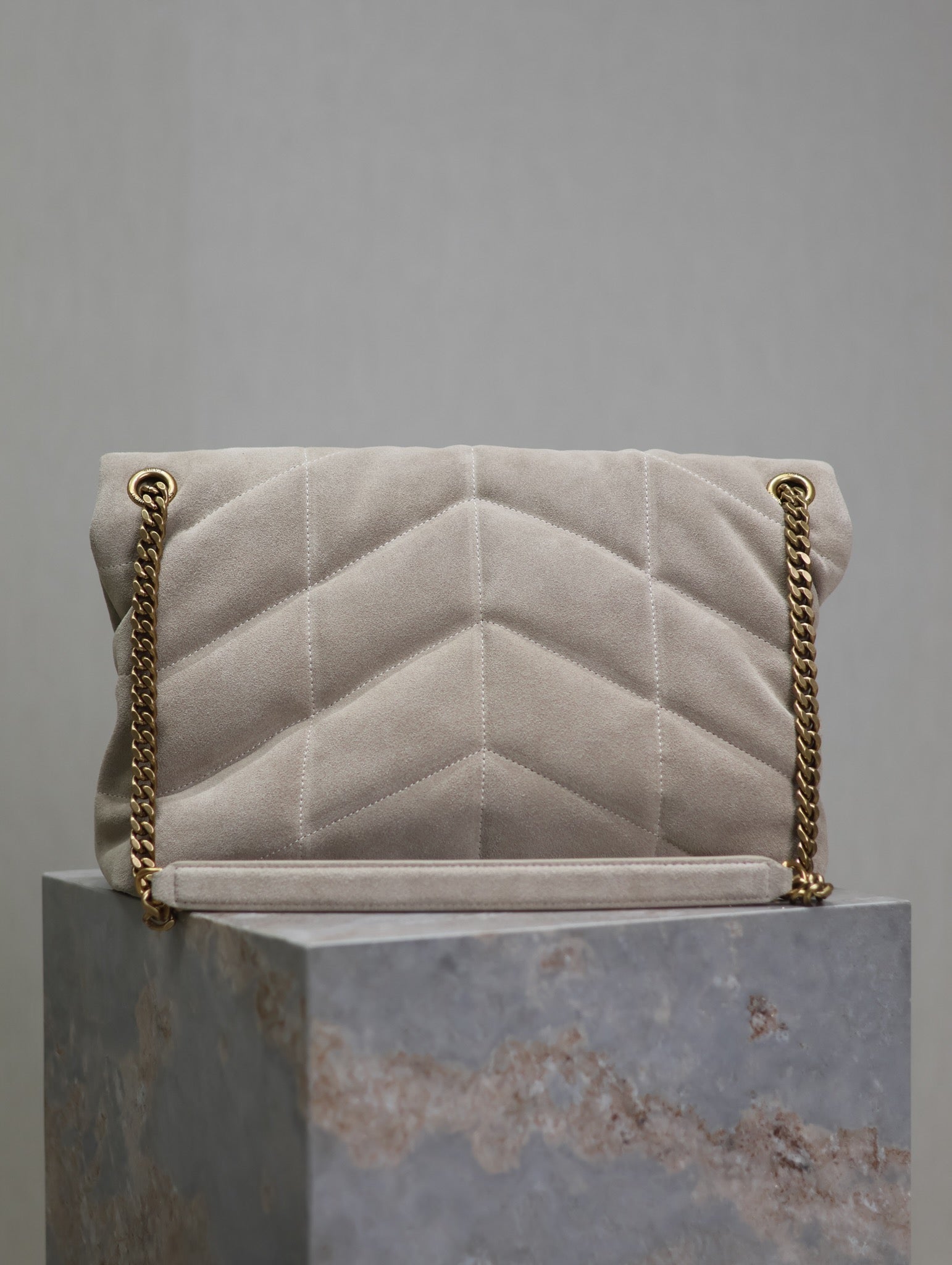 YSL 25S LOULOU PUFFER GM 35 IN SMOKEY TAUPE SUEDE GOLD HARDWRE