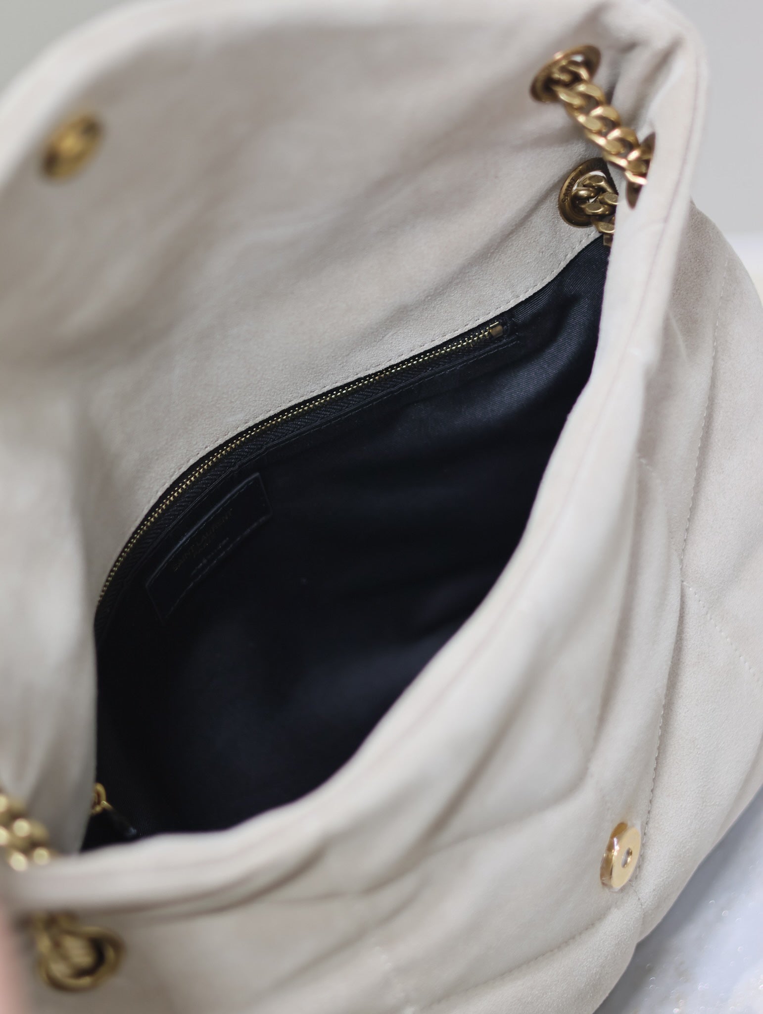 YSL 25S LOULOU PUFFER GM 35 IN SMOKEY TAUPE SUEDE GOLD HARDWRE