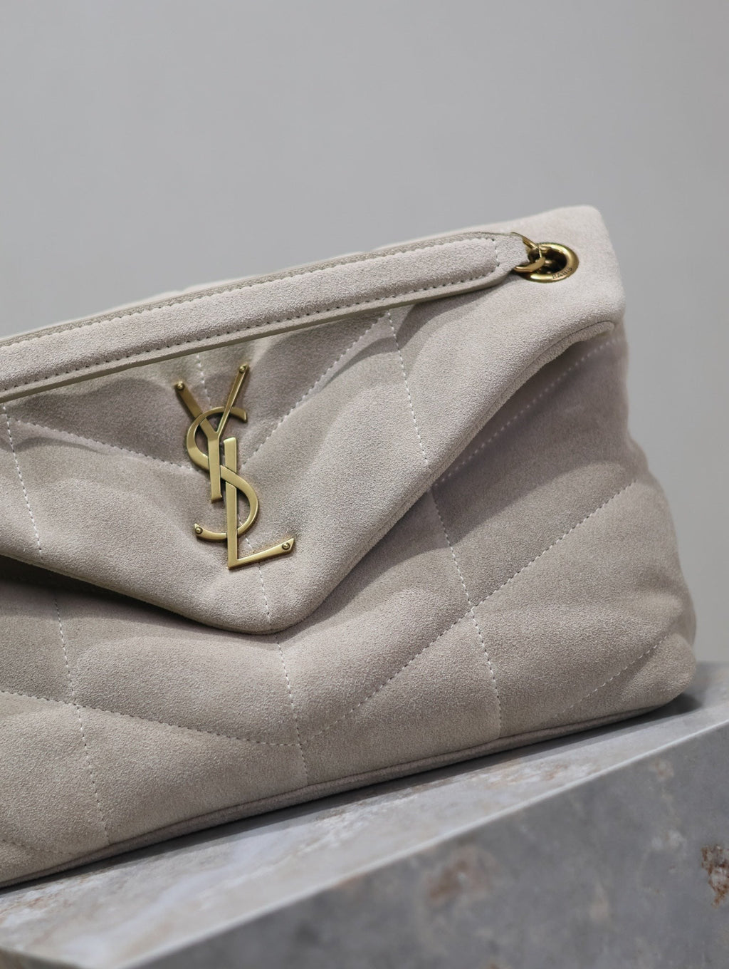 YSL 25S LOULOU PUFFER MM 29 IN SMOKEY TAUPE SUEDE GOLD HARDWRE
