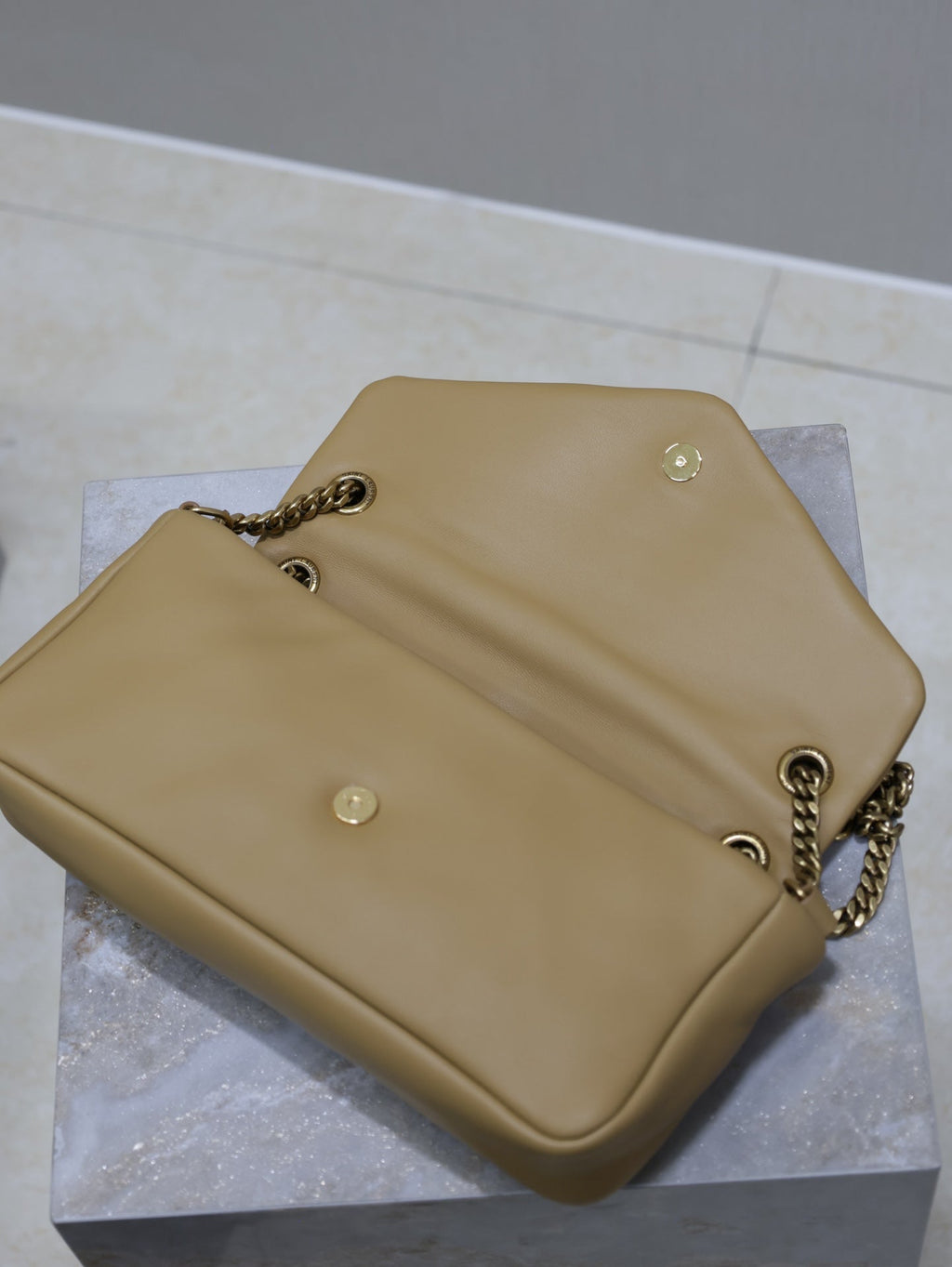 YSL 25S CALYPSO HANDBAG 26 IN LIGHT BROWN LAMBSKIN GOLD HARDWRE