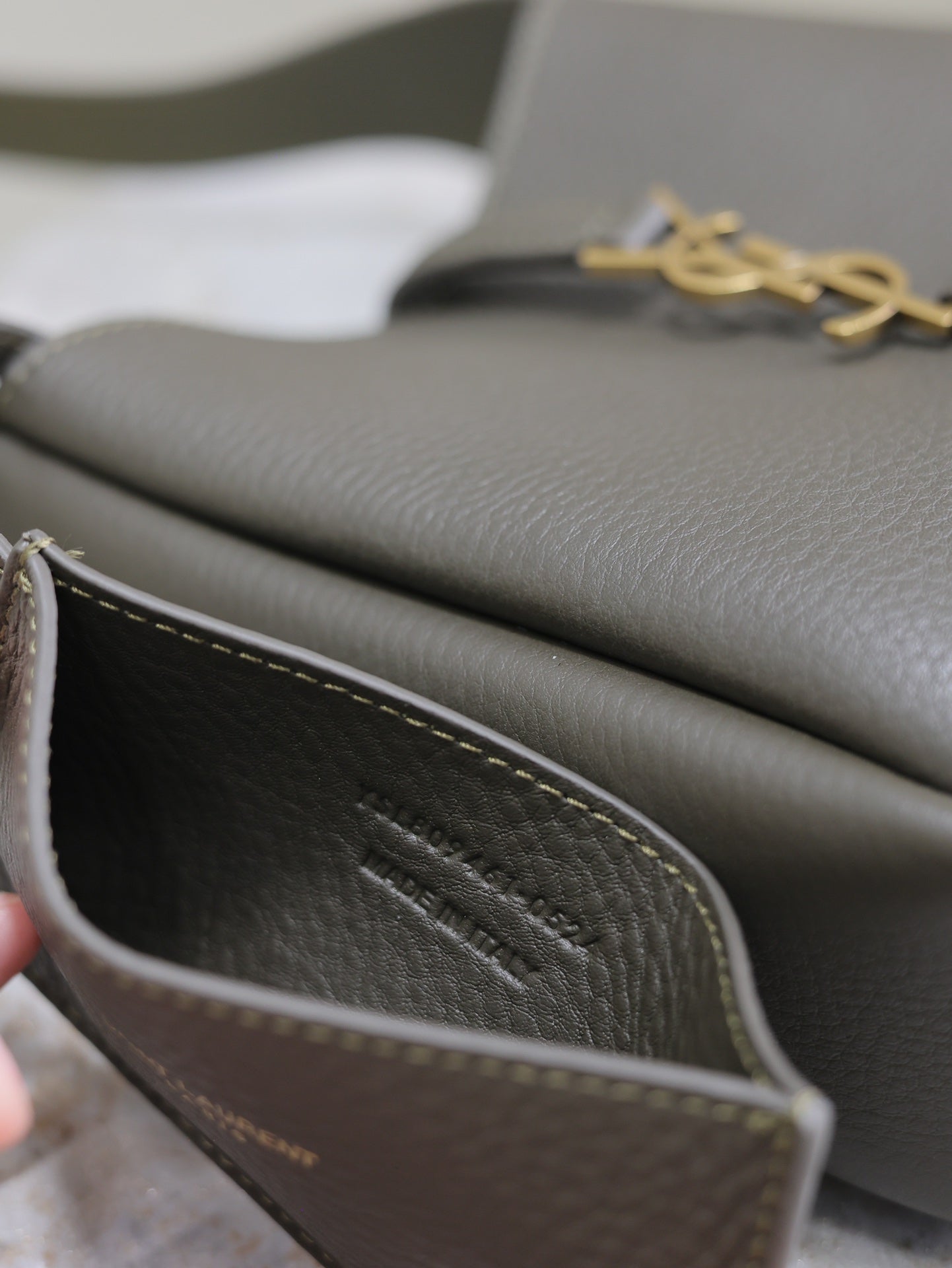 YSL 25S LE 5 À 7 BAG 16 IN LIGHT MUSK GRAINED CALFSKIN GOLD HARDWARE