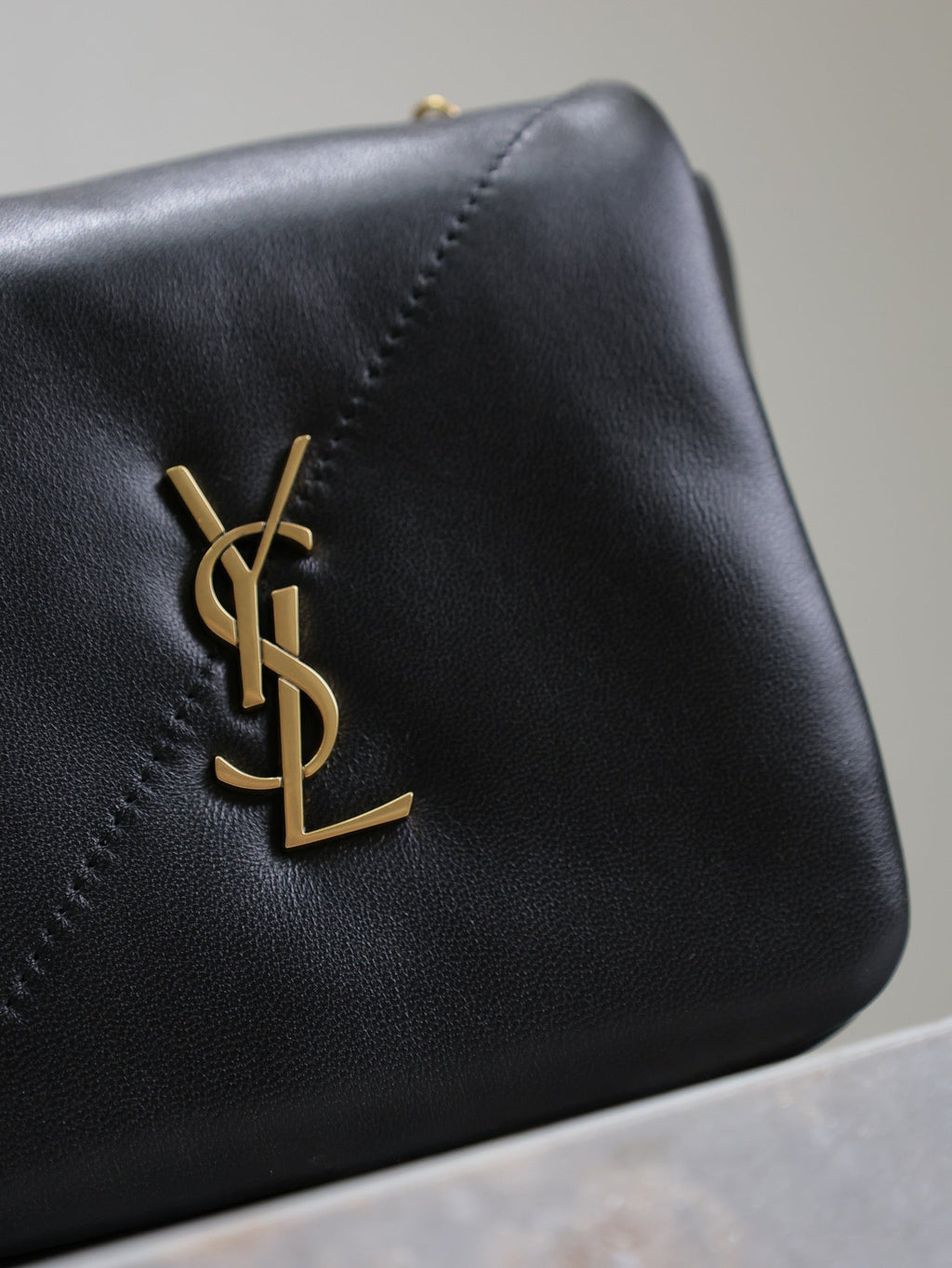 YSL 25S JAMIE CUBE 16 IN BLACK CALFSKIN