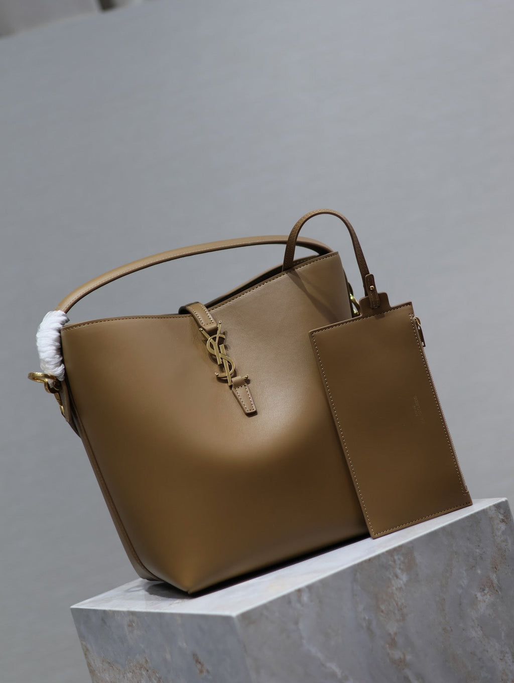 YSL 25S LE 5 À 7 BAG 26 IN BROWN CALFSKIN GOLD HARDWRE