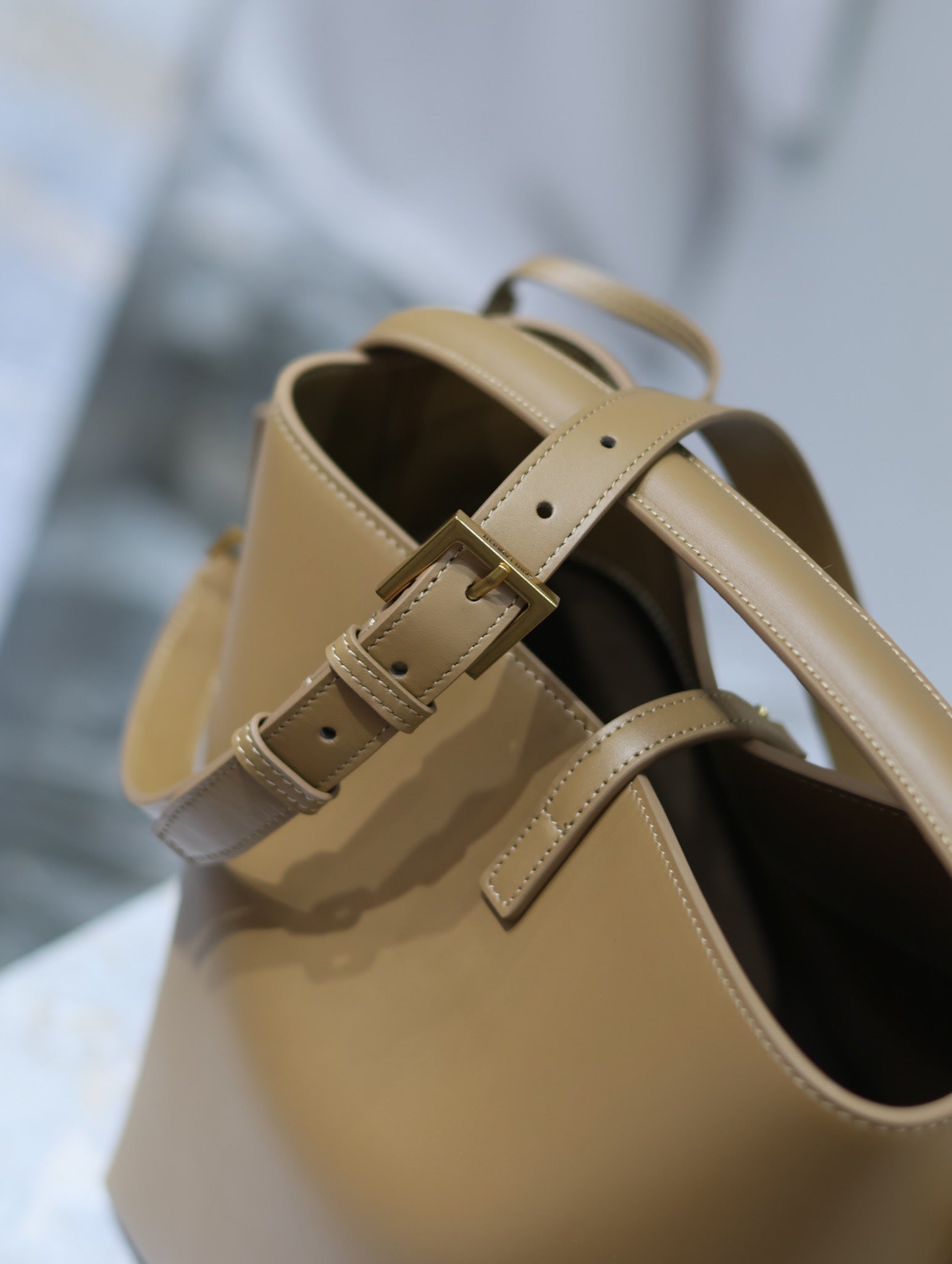 YSL 25S LE 5 À 7 BAG 26 IN BROWN CALFSKIN GOLD HARDWRE