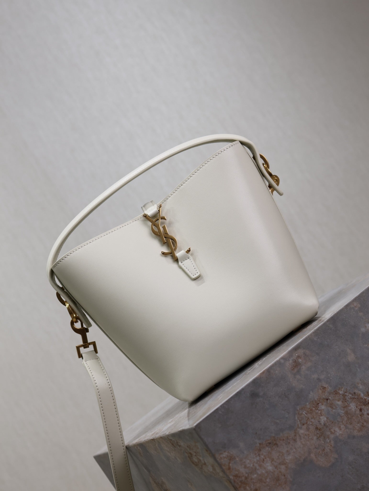 YSL 25S LE 37 BAG 20 IN DUSTY GRAY CALFSKIN GOLD HARDWARE