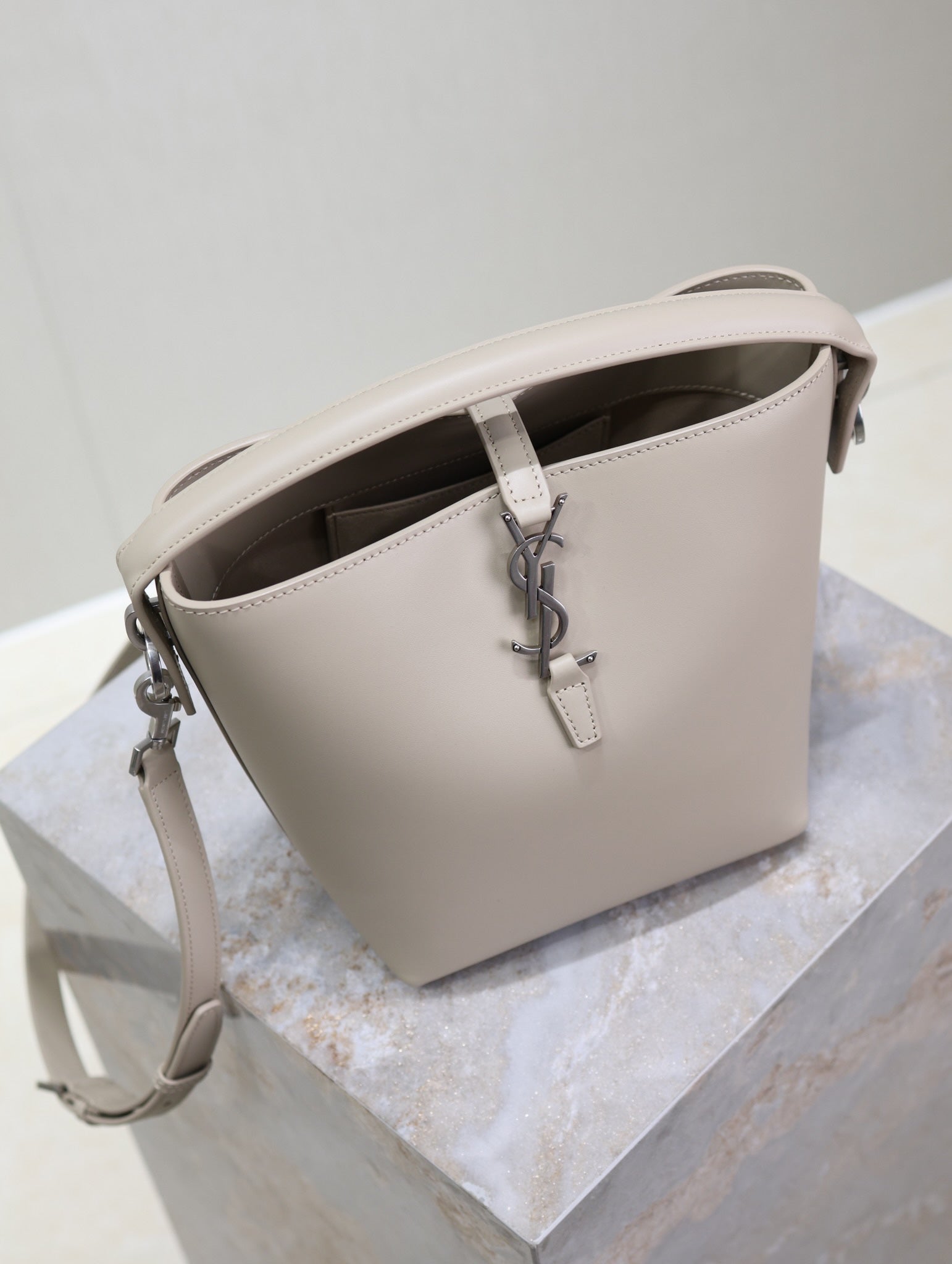 YSL 25S LE 37 BAG 20 IN DUSTY GRAY CALFSKIN SILVER HARDWRE