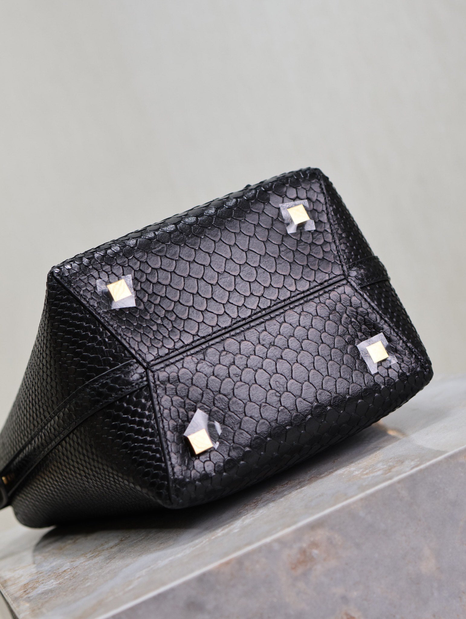 YSL 25S LE 37 20 IN BLACK SNAKE EMBOSSED CALFSKIN GOLD HARDWARE