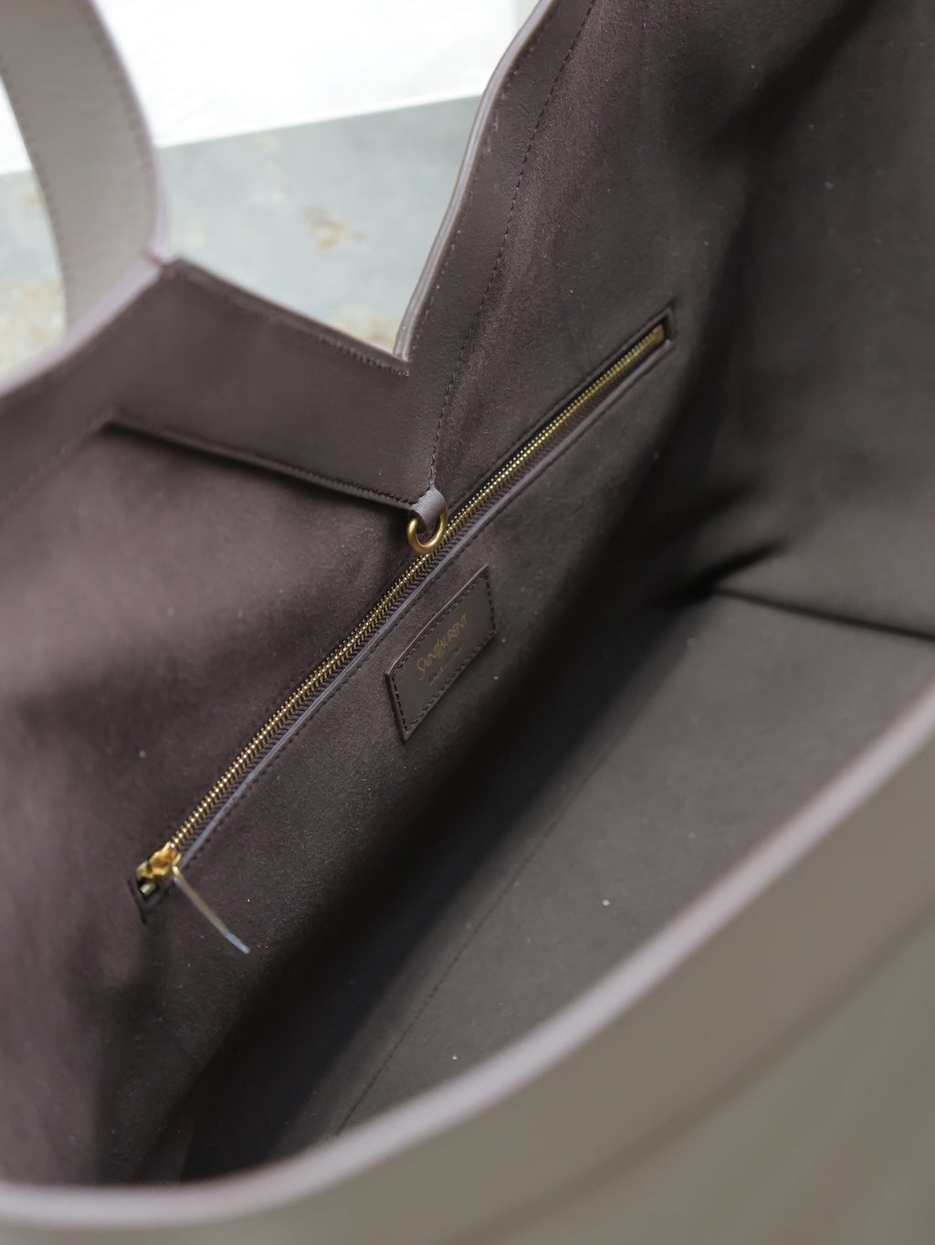 YSL 25S Y TOTE 50 IN PURPLE BROWN CALFSKIN GOLD HARDWRE