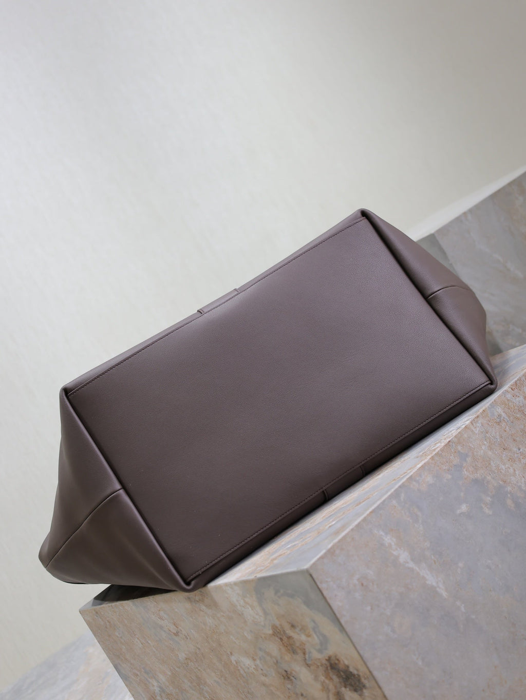 YSL 25S Y TOTE 50 IN PURPLE BROWN CALFSKIN GOLD HARDWRE