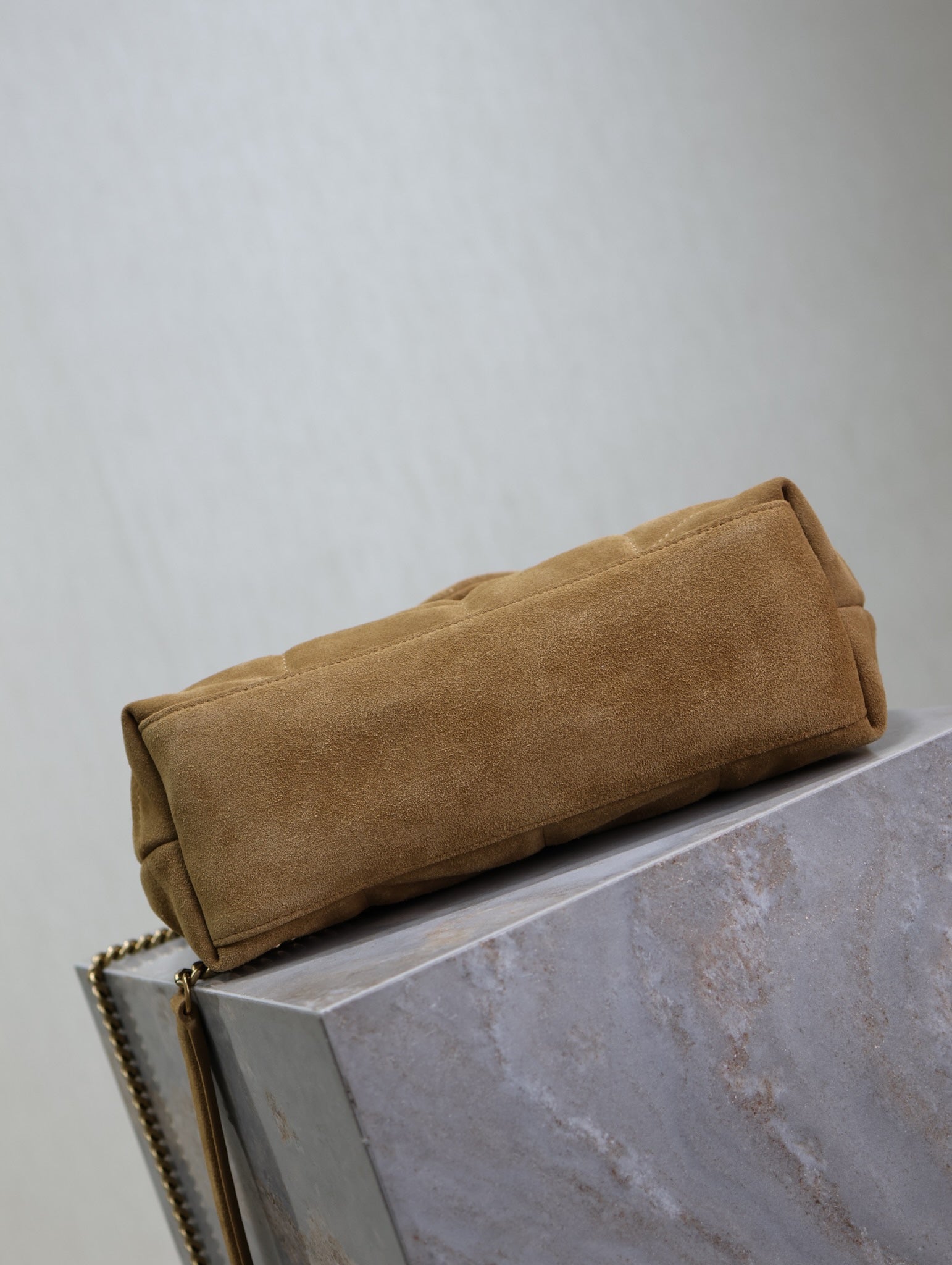 YSL 25S LOULOU PUFFER MM 29 IN TAN BROWN SUEDE GOLD HARDWRE