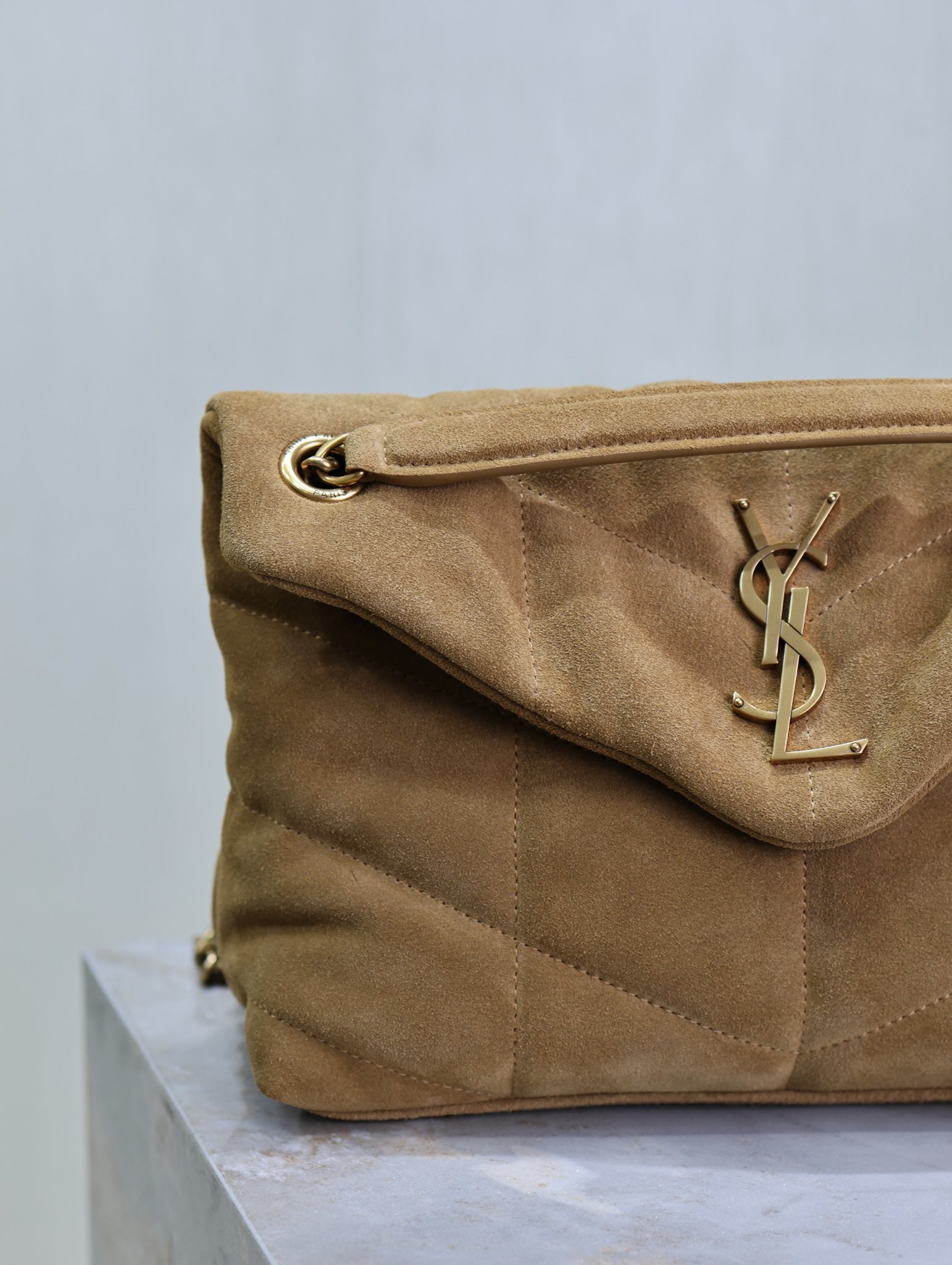YSL 25S LOULOU PUFFER MM 29 IN TAN BROWN SUEDE GOLD HARDWARE
