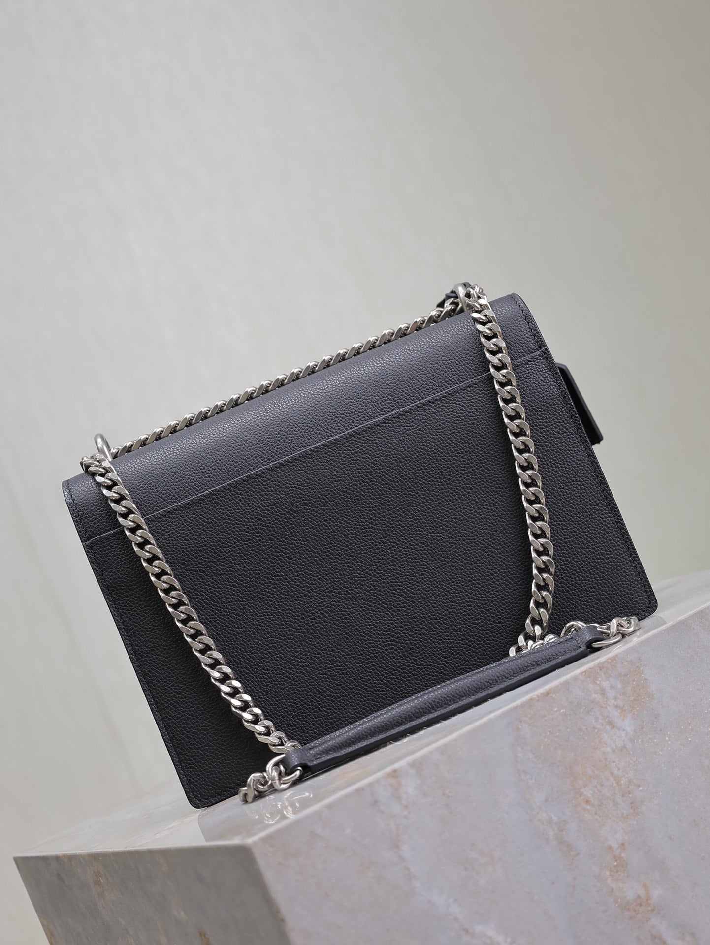 YSL 25S SUNSET MEDIUM 22 IN BLACK GRAINED CALFSKIN SILVER HARDWARE