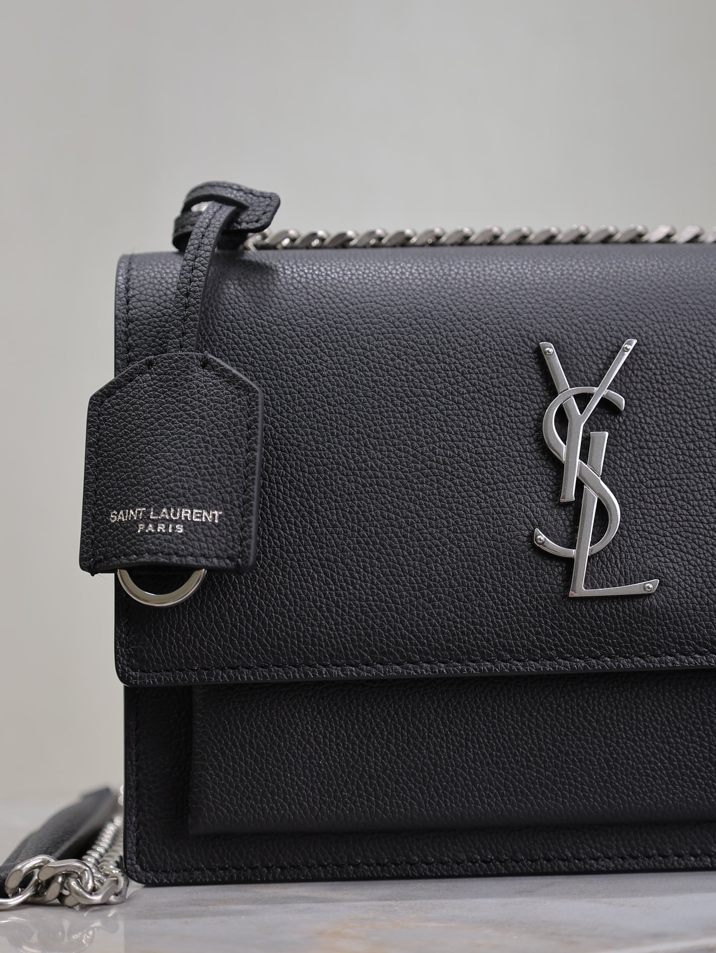 YSL 25S SUNSET MEDIUM 22 IN BLACK GRAINED CALFSKIN SILVER HARDWARE