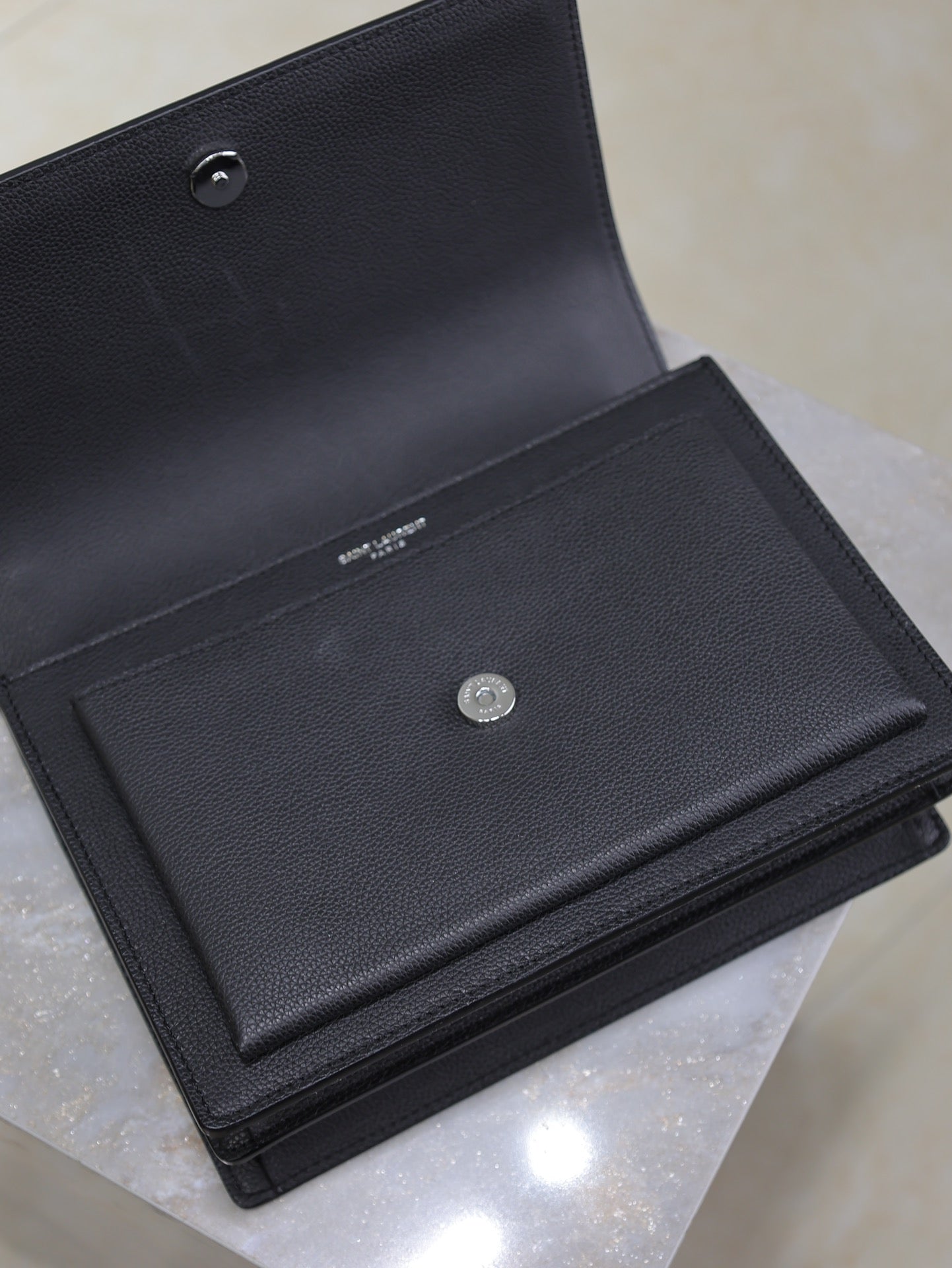 YSL 25S SUNSET MEDIUM 22 IN BLACK GRAINED CALFSKIN SILVER HARDWRE