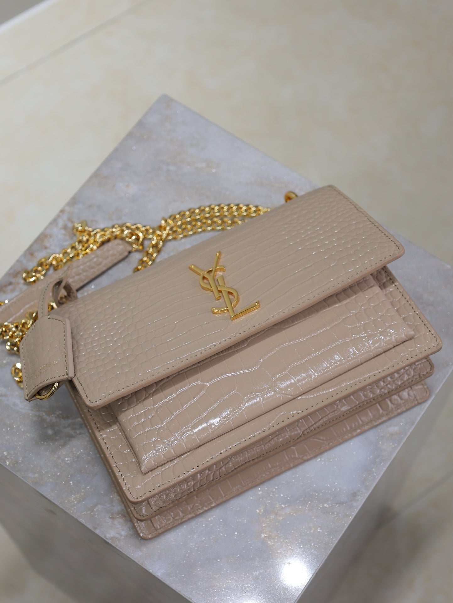 YSL 25S SUNSET MEDIUM 22 IN NUDE CROCODILE-EMBOSSED SHINY CALFSKIN GOLD HARDWRE