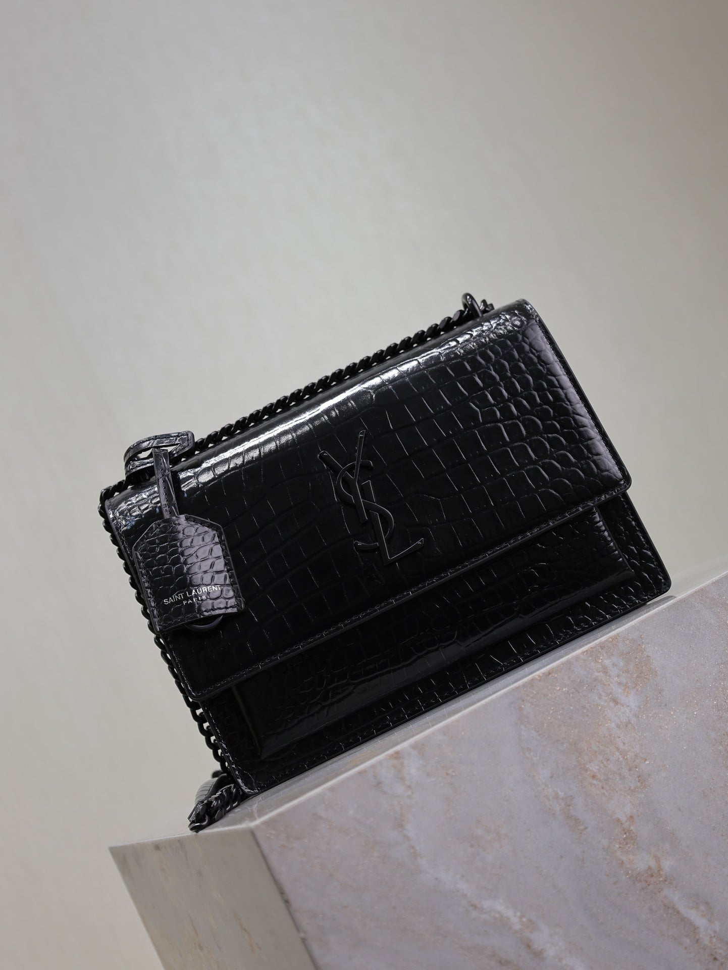 YSL 25S SUNSET MEDIUM 22 IN BLACK CROCODILE-EMBOSSED SHINY CALFSKIN BLACK HARDWARE