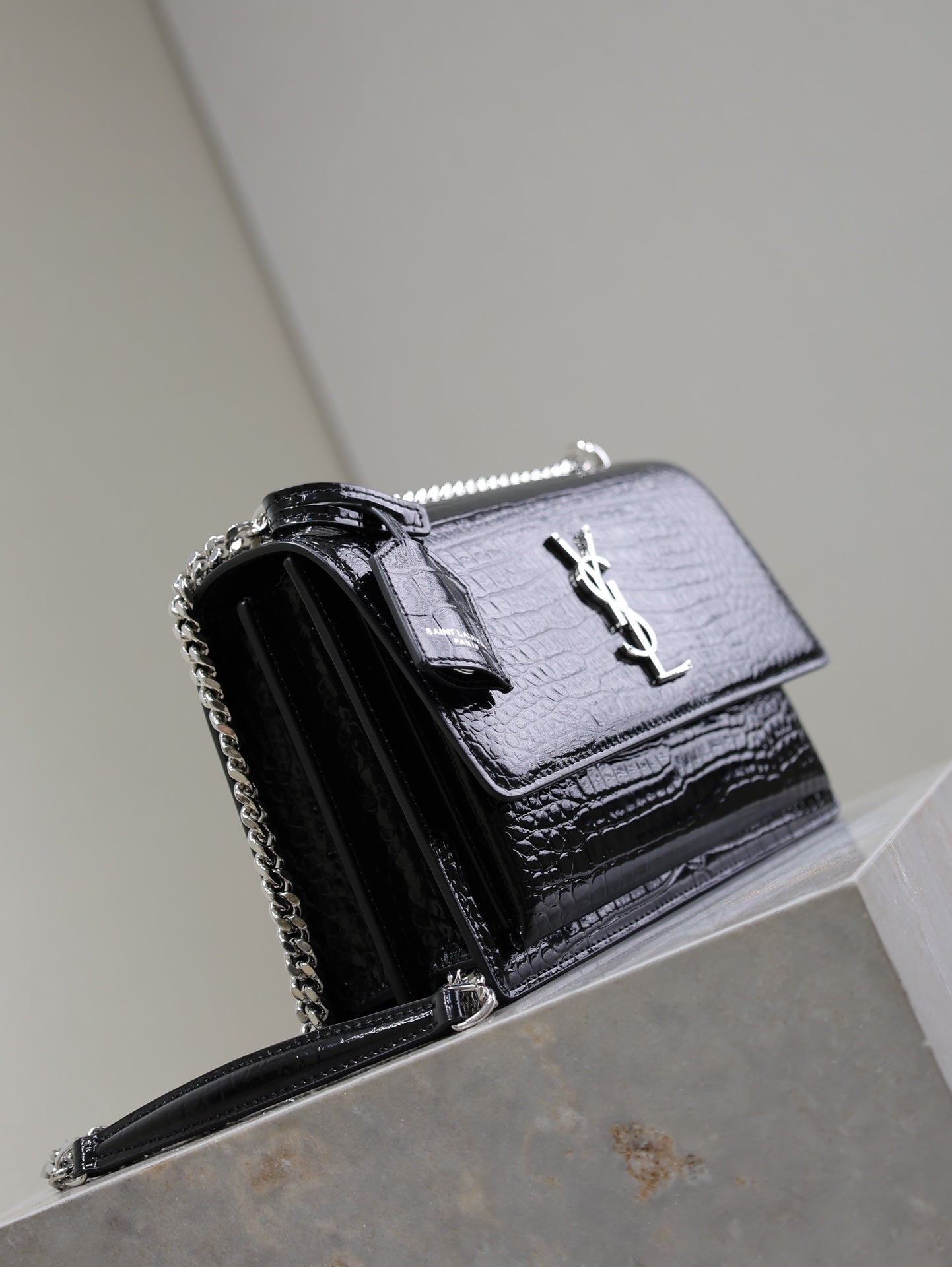 YSL 25S SUNSET MEDIUM 22 IN BLACK CROCODILE-EMBOSSED SHINY CALFSKIN SILVER HARDWRE