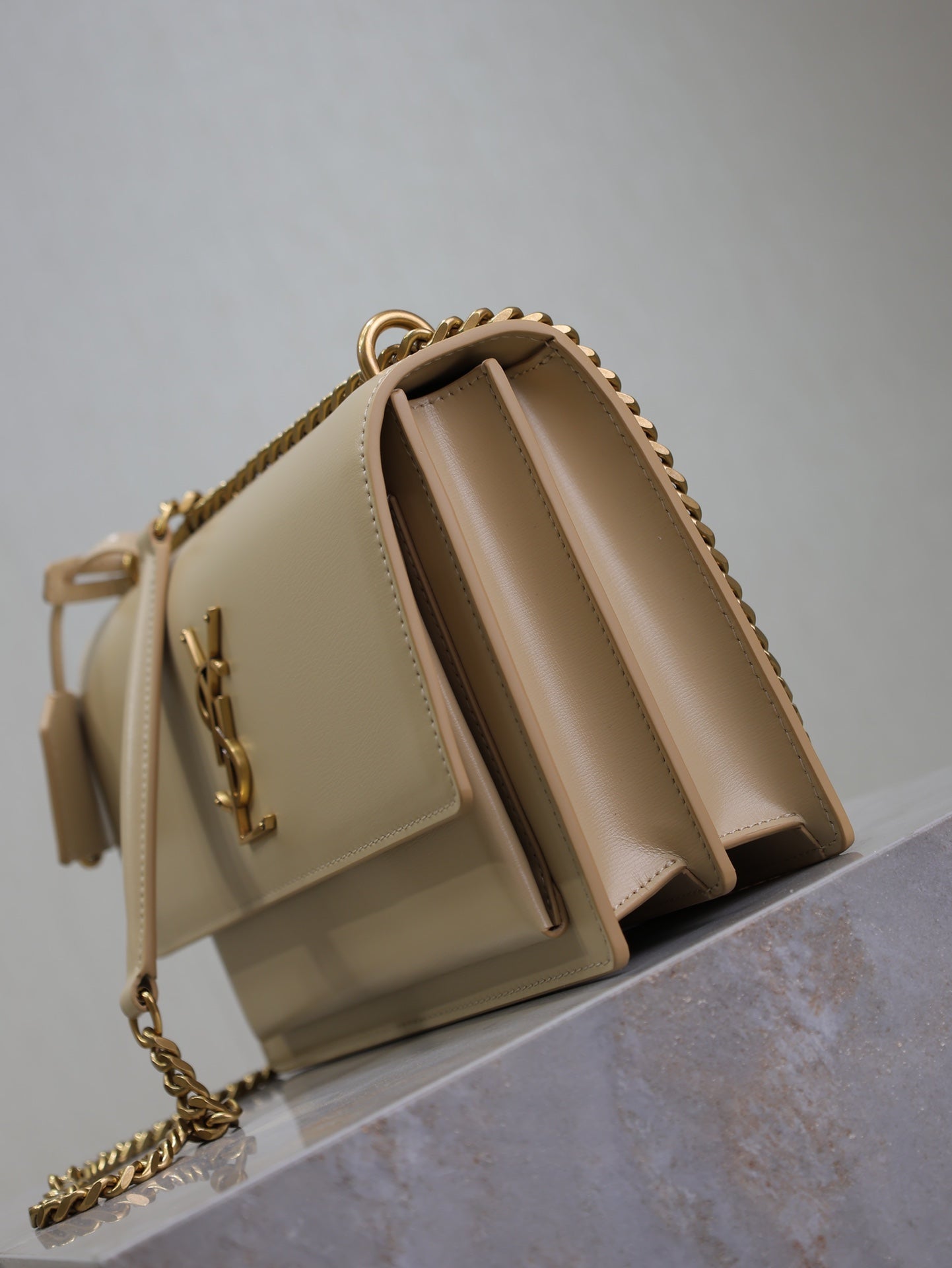 YSL 25S SUNSET BAG 22 IN NUDE CALFSKIN GOLD HARDWARE