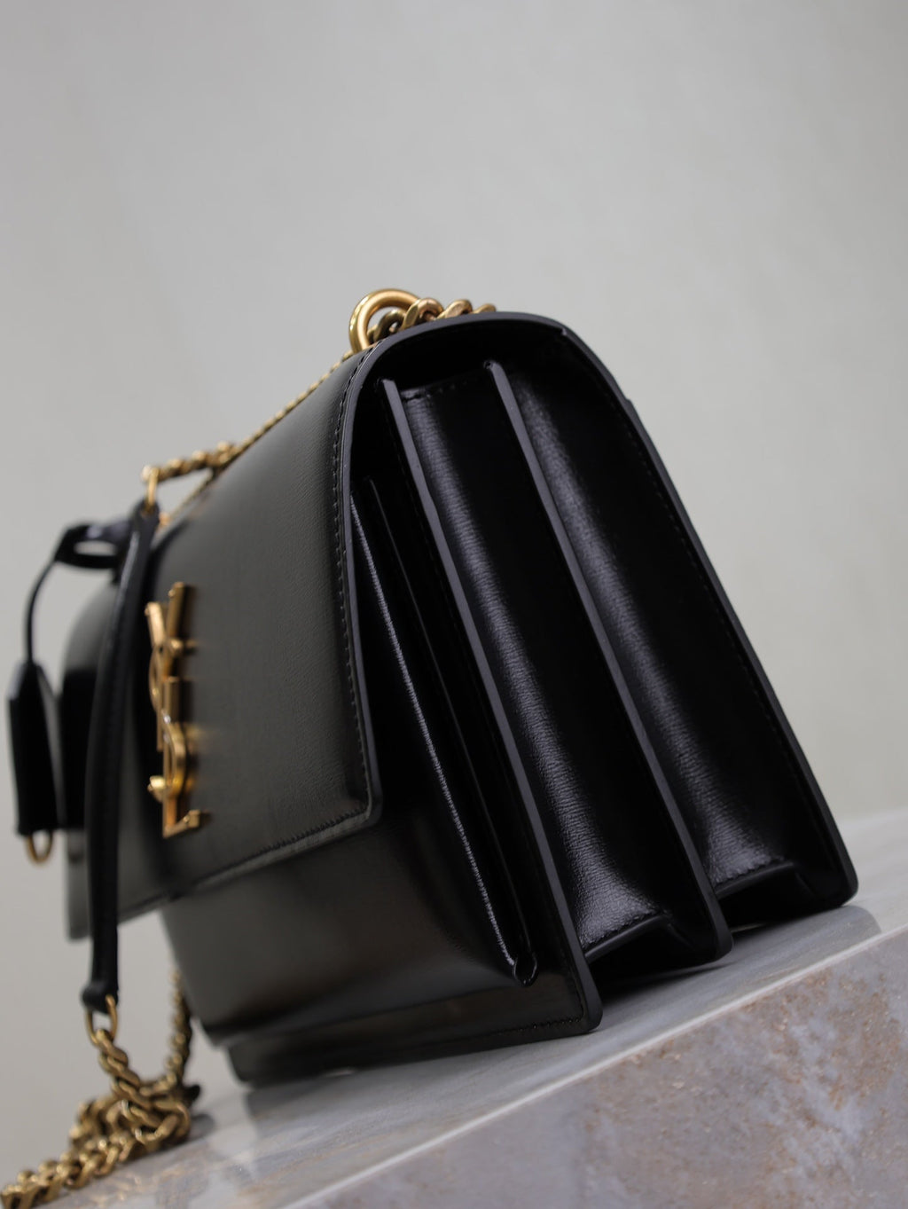 YSL 25S SUNSET BAG 22 IN BLACK CALFSKIN GOLD HARDWRE